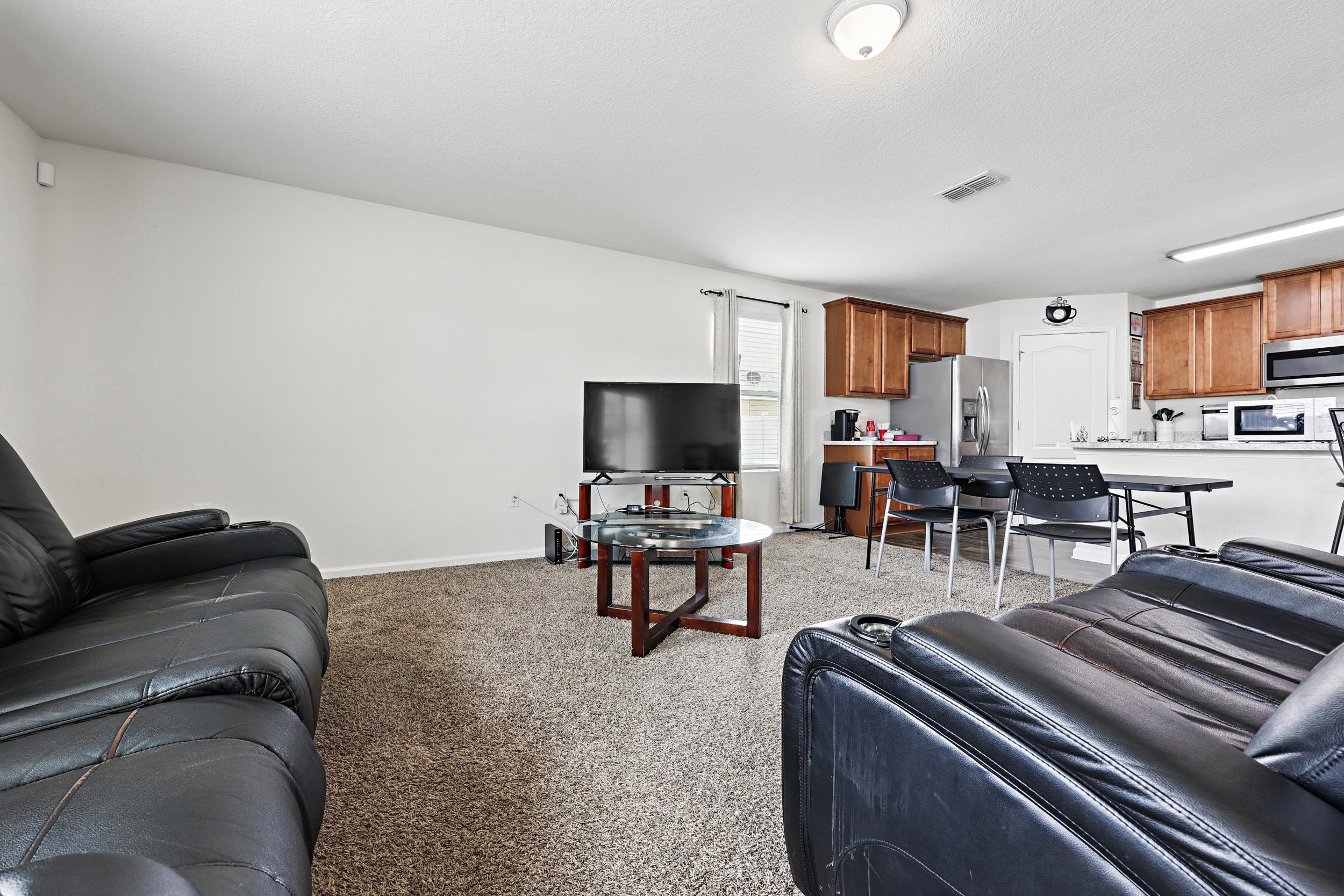 Image 18 of 47 For 6781 Hanford Street