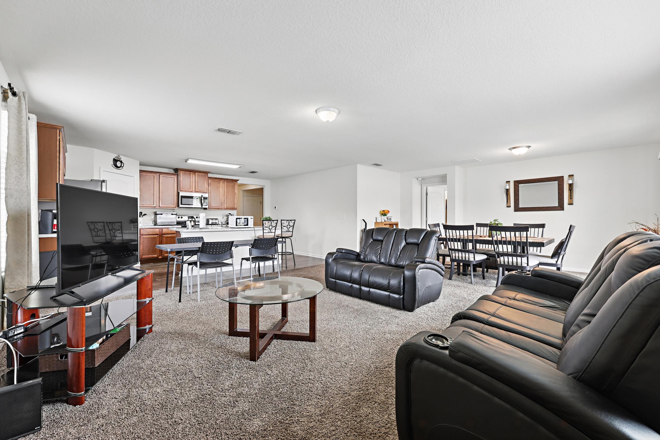 Image 21 of 47 For 6781 Hanford Street