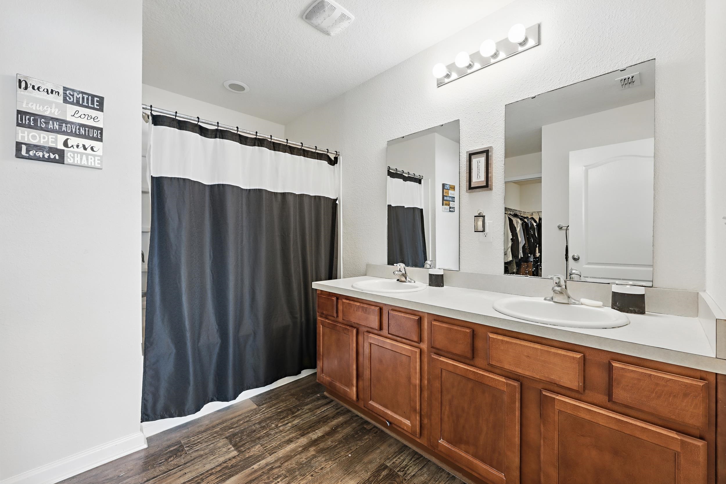 Image 28 of 47 For 6781 Hanford Street