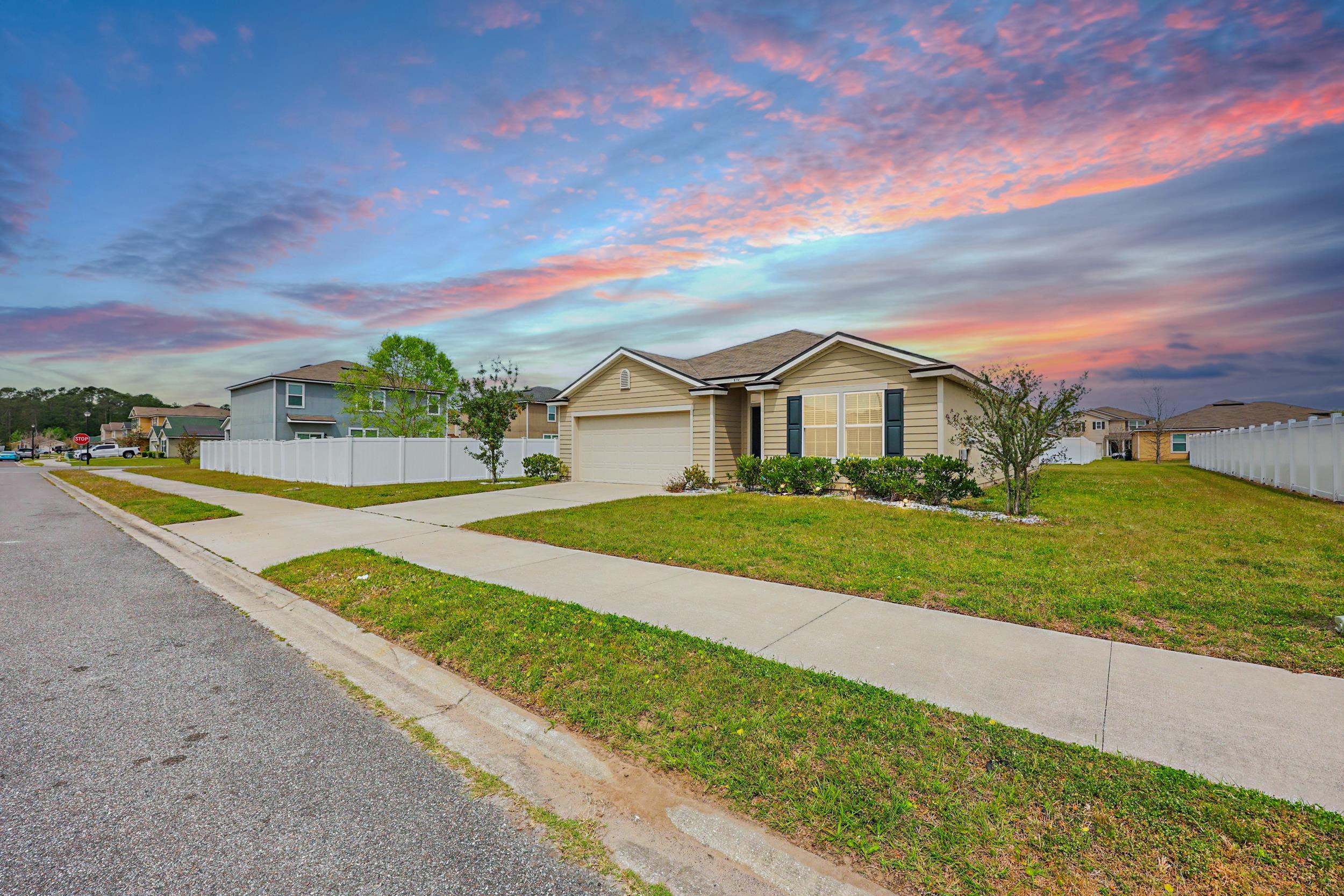 Image 5 of 47 For 6781 Hanford Street