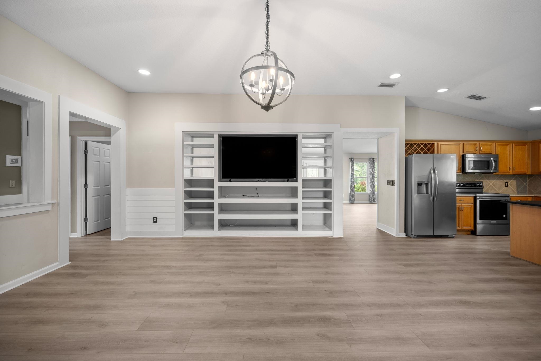 Image 12 of 34 For 5036 Cypress Links Blvd