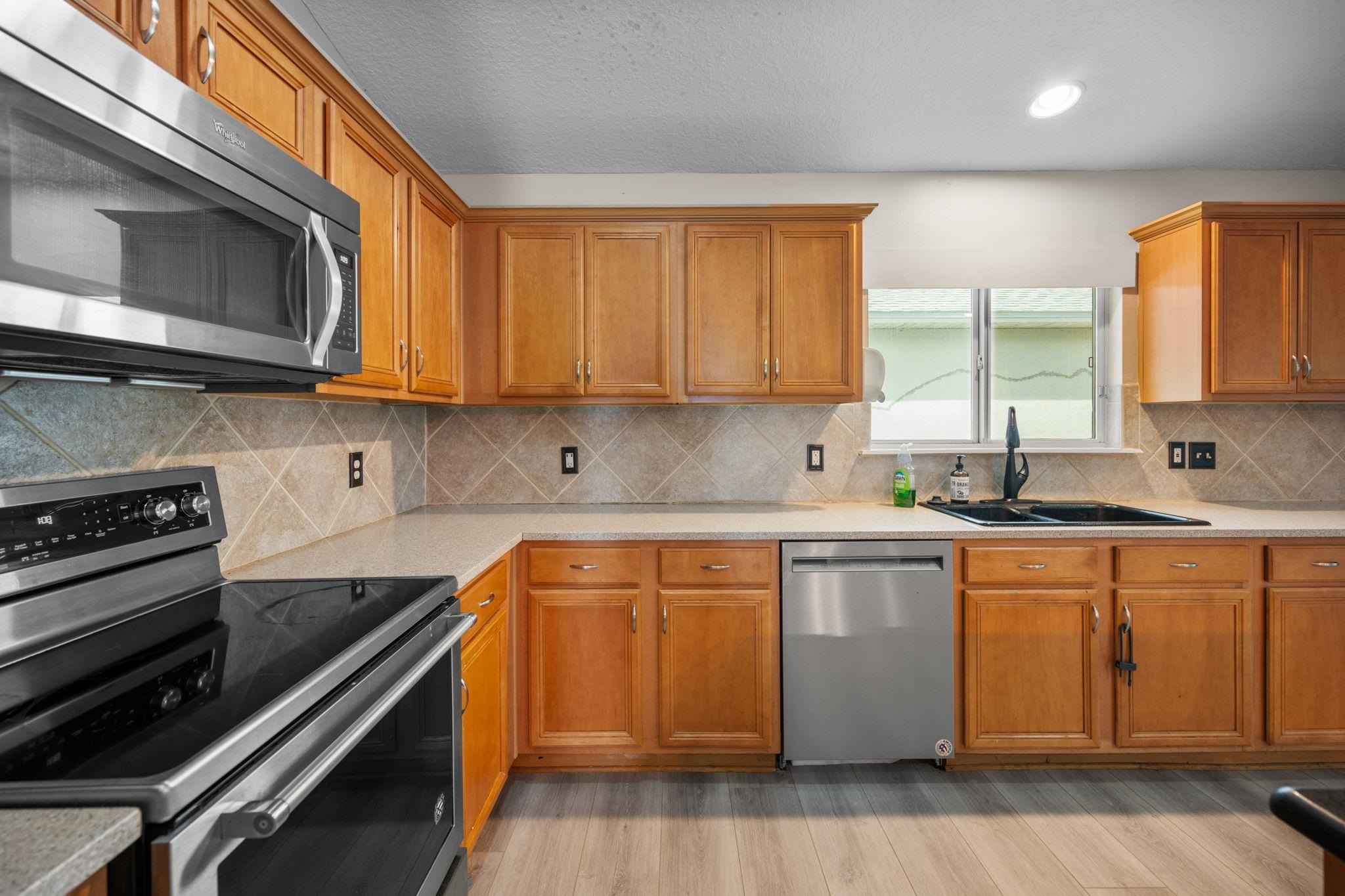 Image 18 of 34 For 5036 Cypress Links Blvd