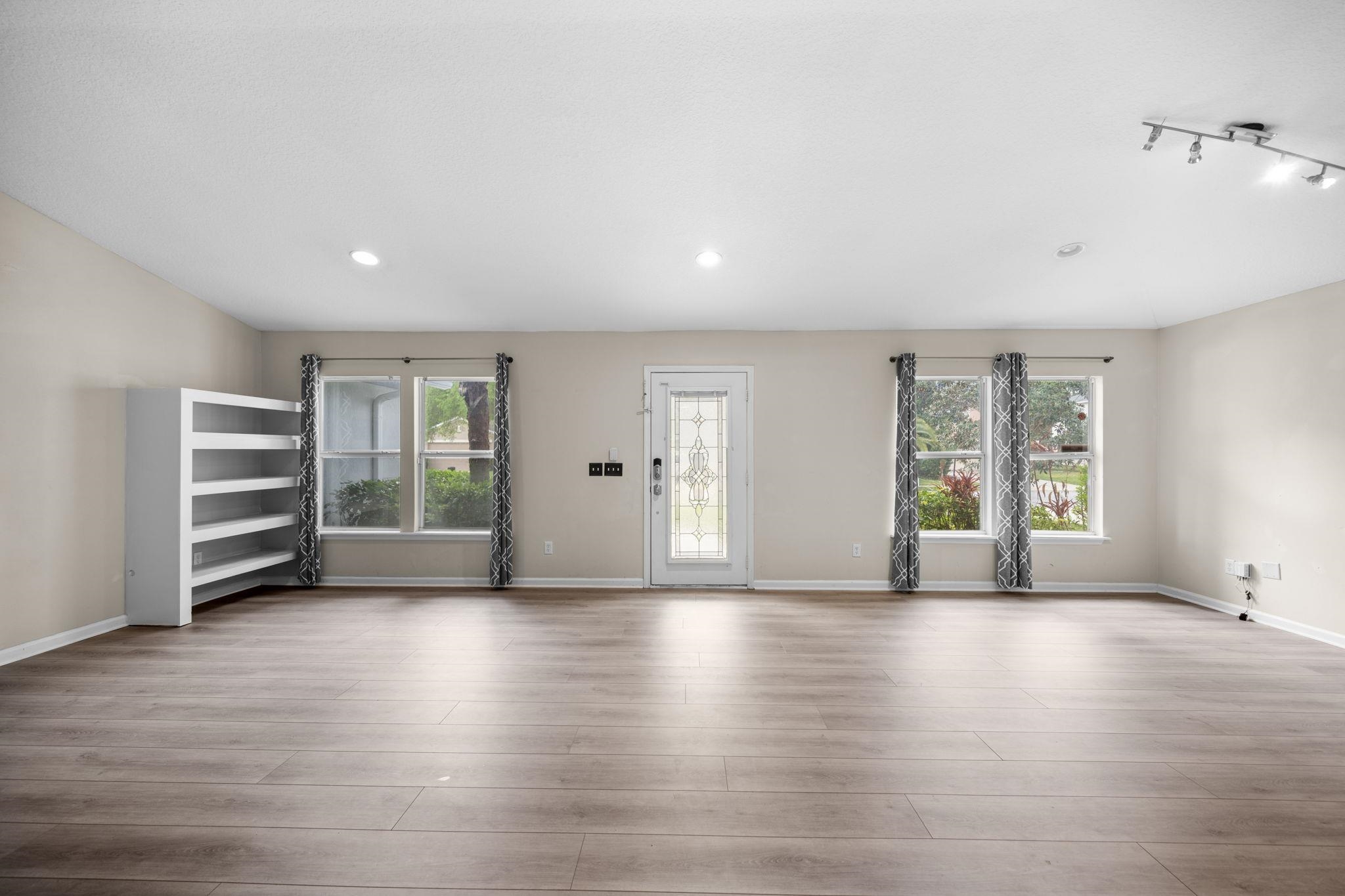 Image 6 of 34 For 5036 Cypress Links Blvd
