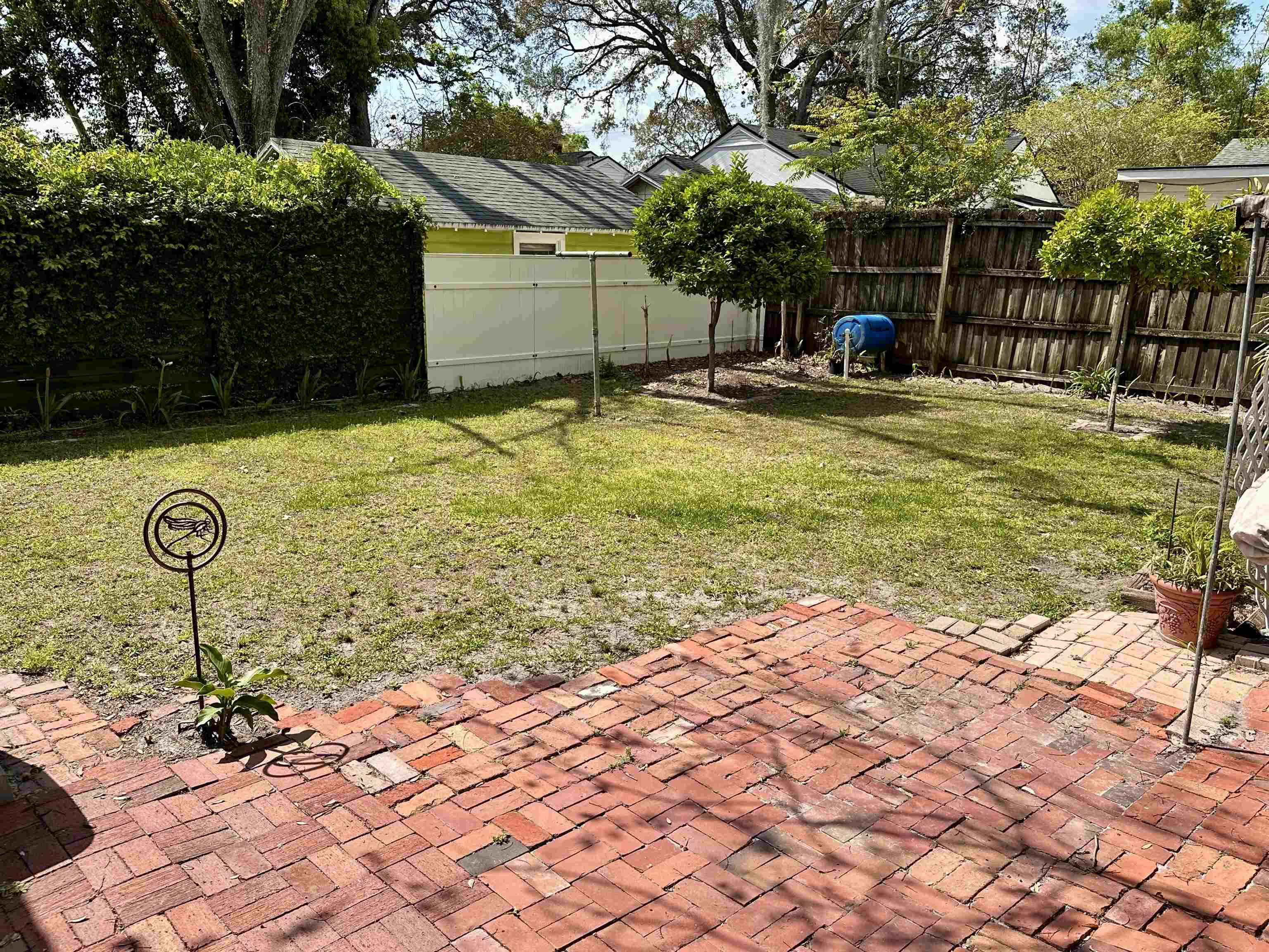 Image 22 of 33 For 1662 Charon Rd