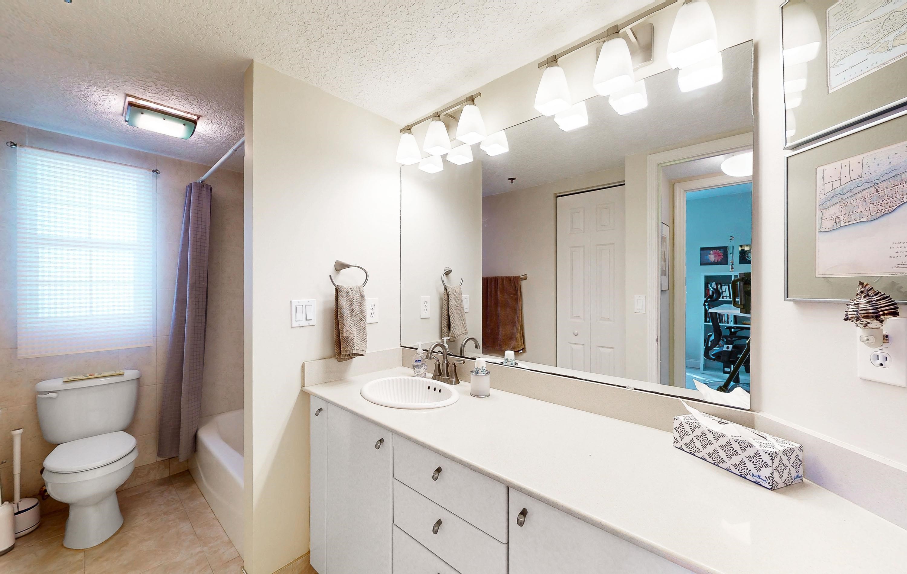 Image 18 of 38 For 12 Flagler Blvd Unit A204  A204