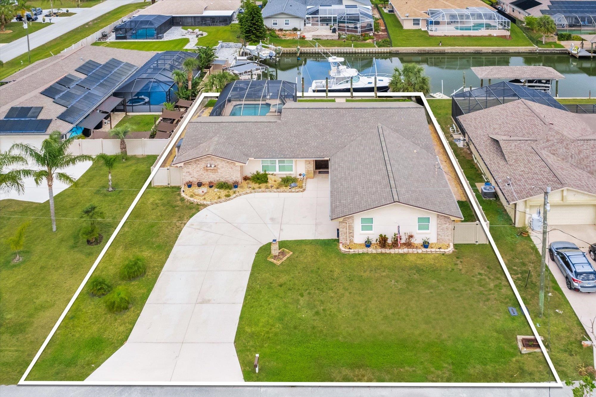 Image 42 of 51 For 5 Cheyenne Court
