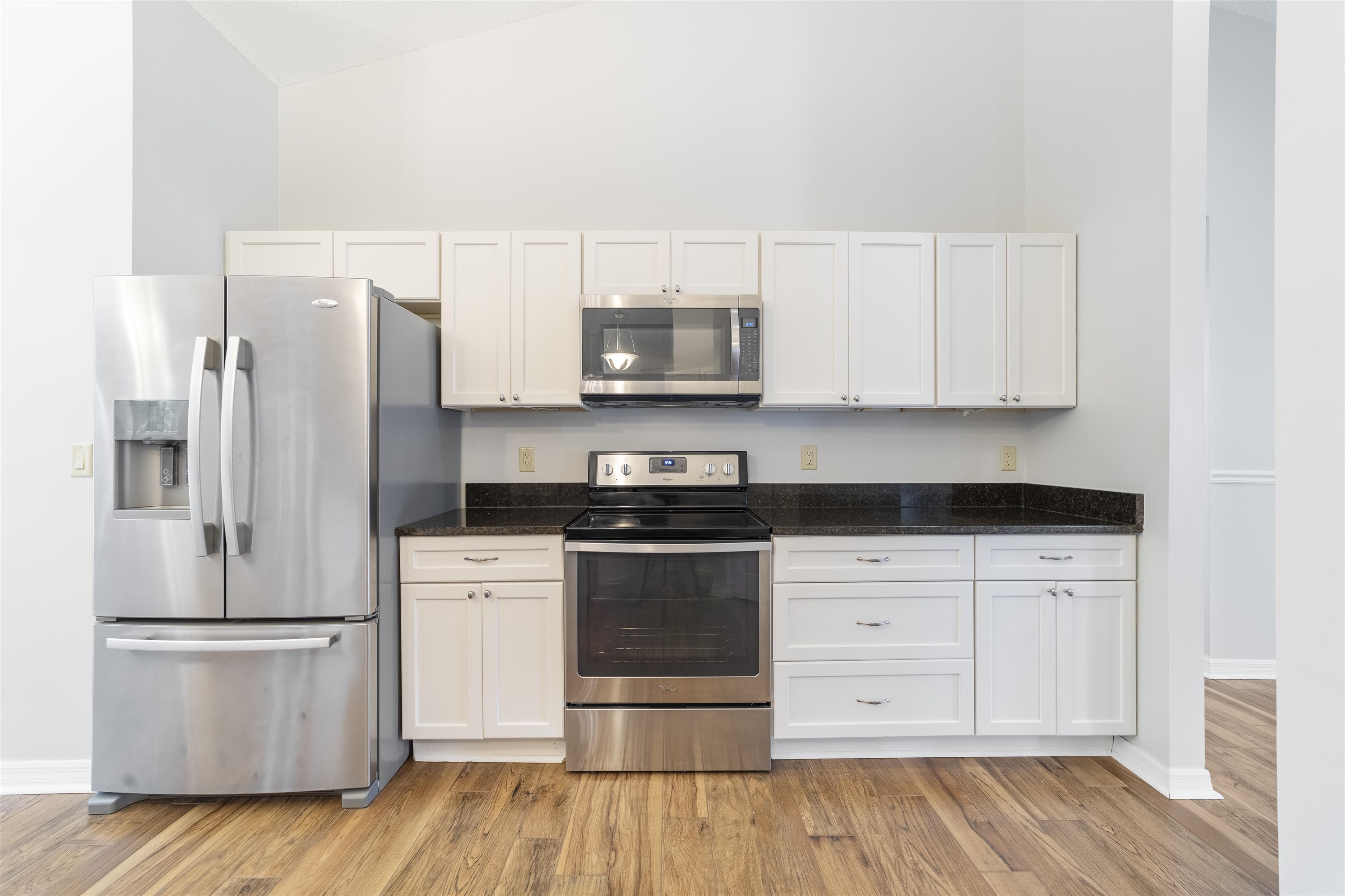 Image 11 of 54 For 3548 Kings Rd S