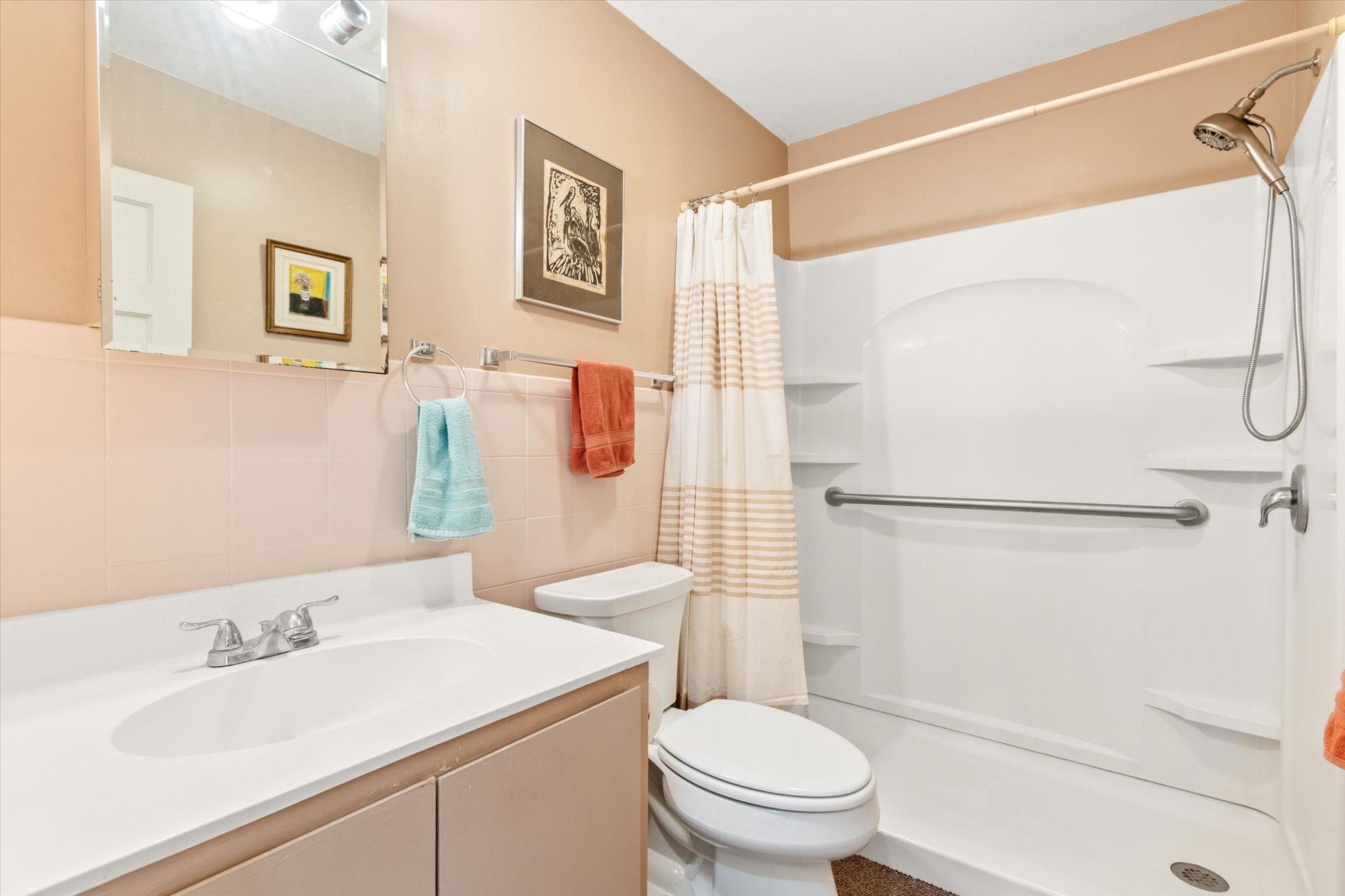 Image 17 of 43 For 116 Colon Avenue