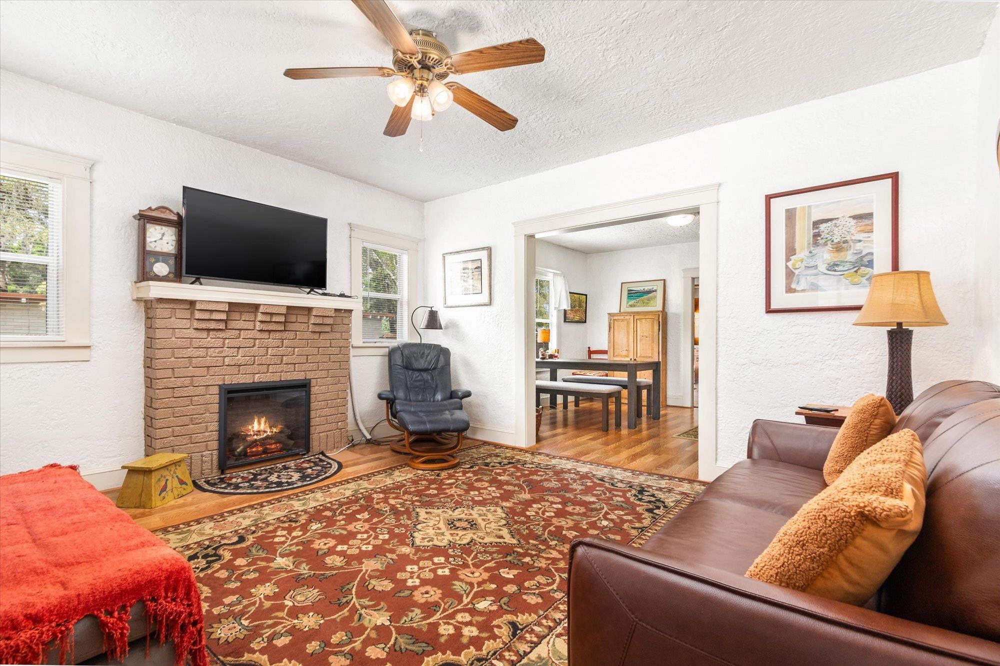Image 4 of 43 For 116 Colon Avenue