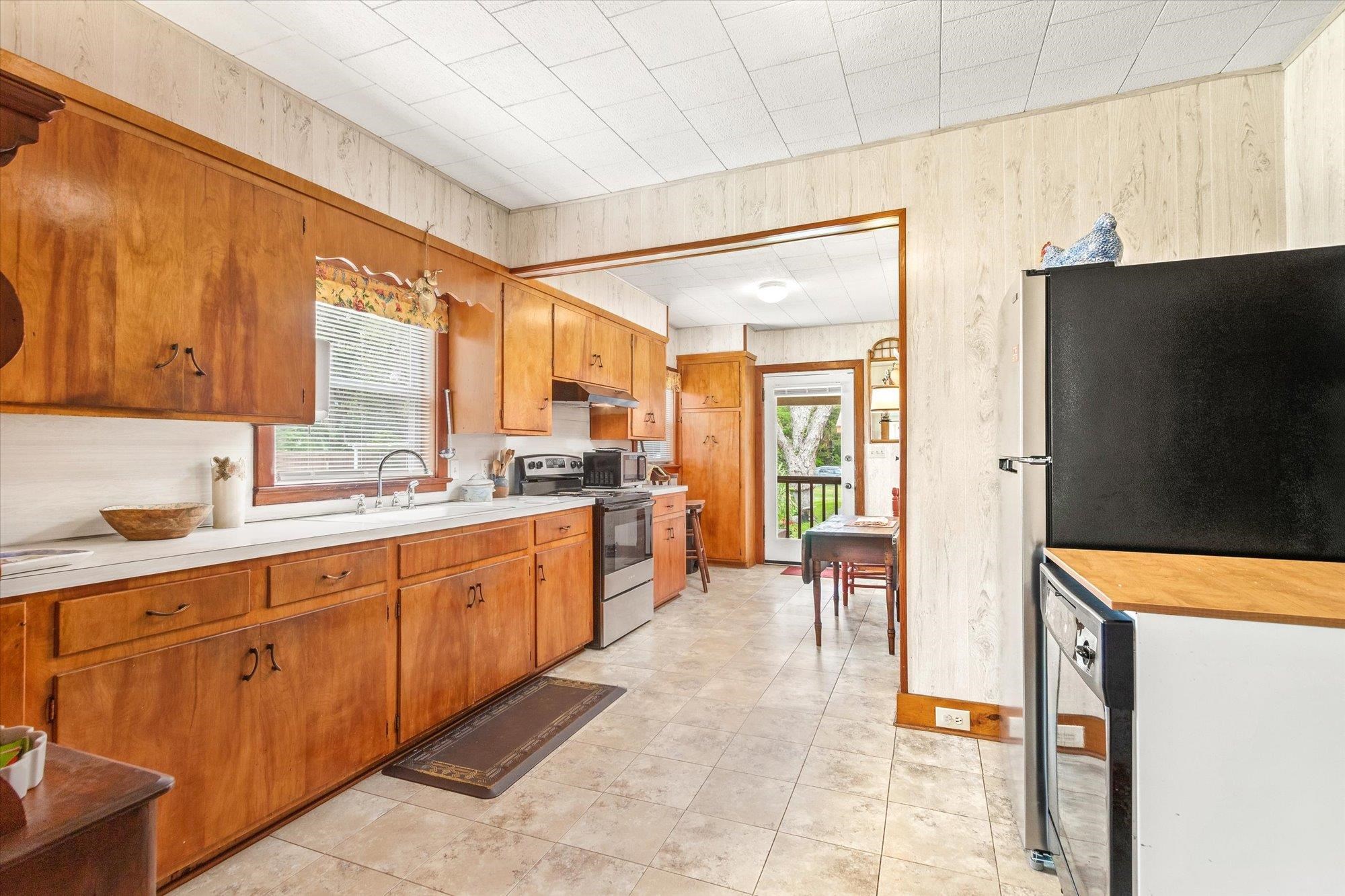 Image 7 of 43 For 116 Colon Avenue