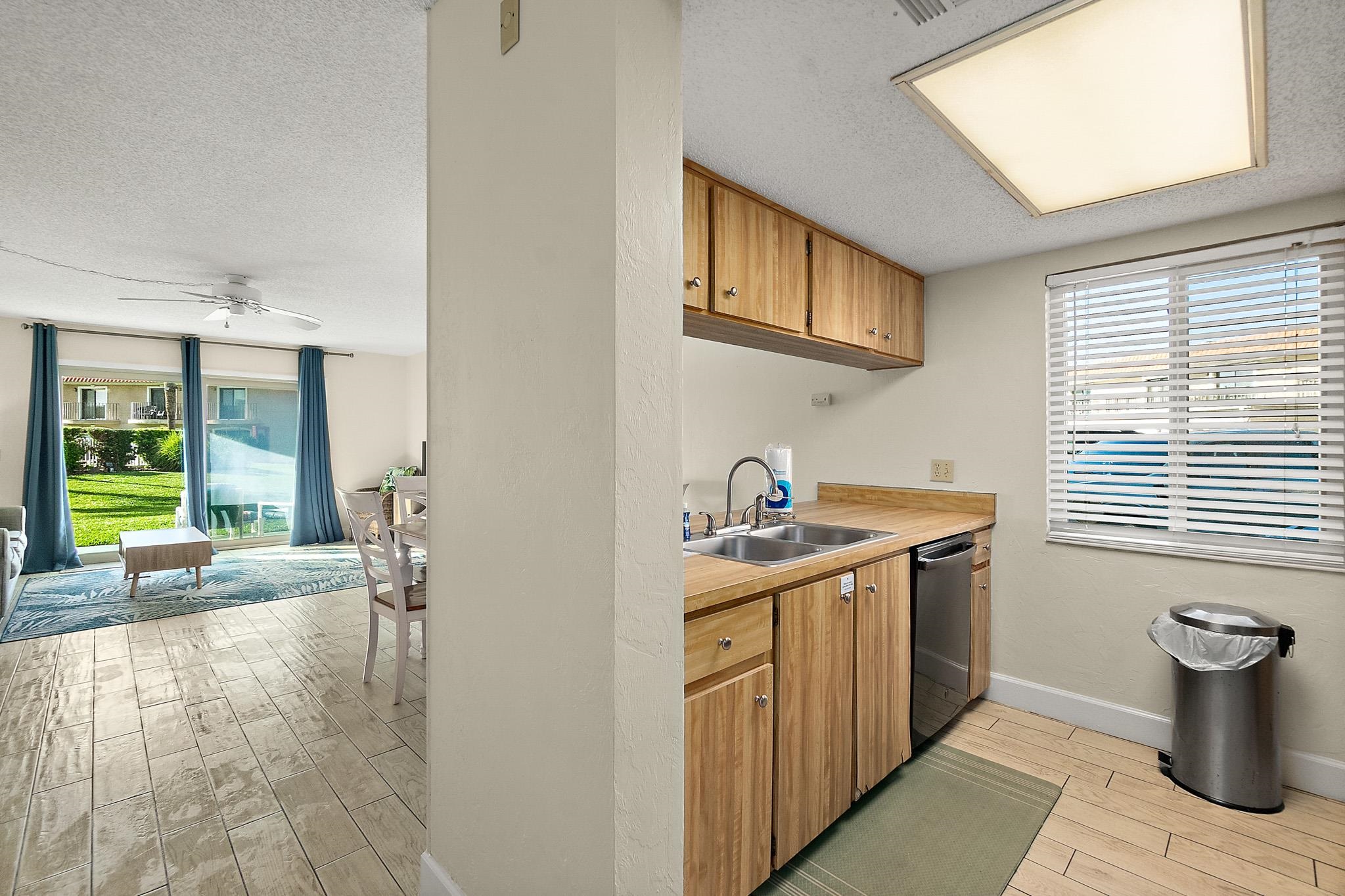 Image 11 of 38 For 826 A1a Beach Blvd  21