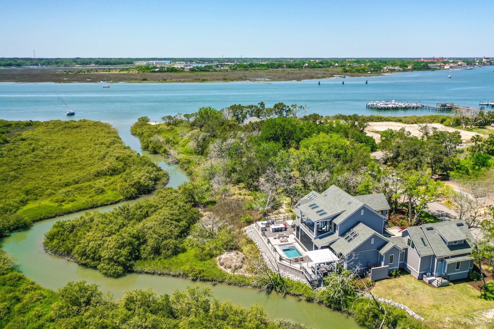 Image 3 of 100 For 214 Pelican Reef Dr