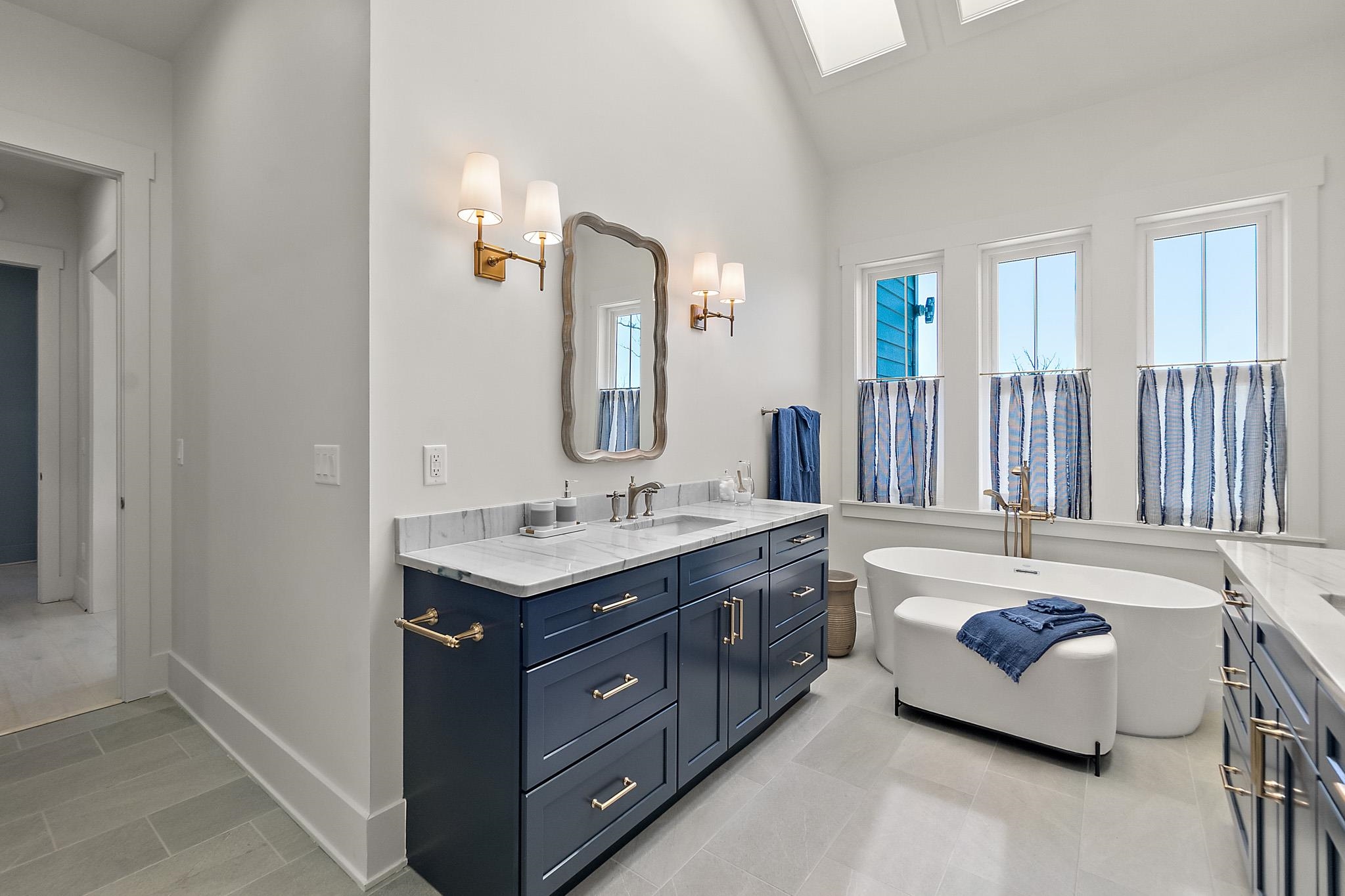 Image 35 of 100 For 214 Pelican Reef Dr