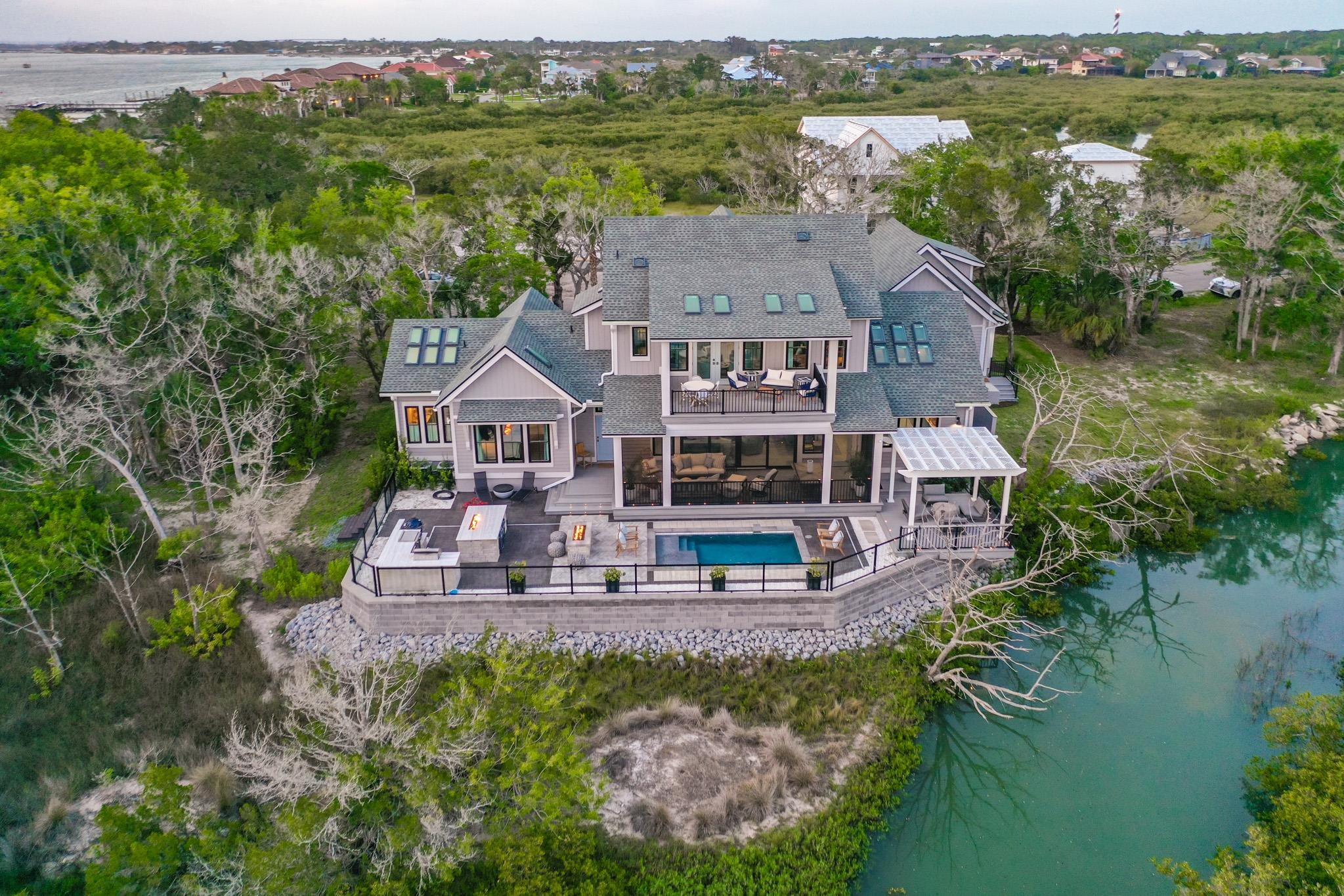 Image 4 of 100 For 214 Pelican Reef Dr