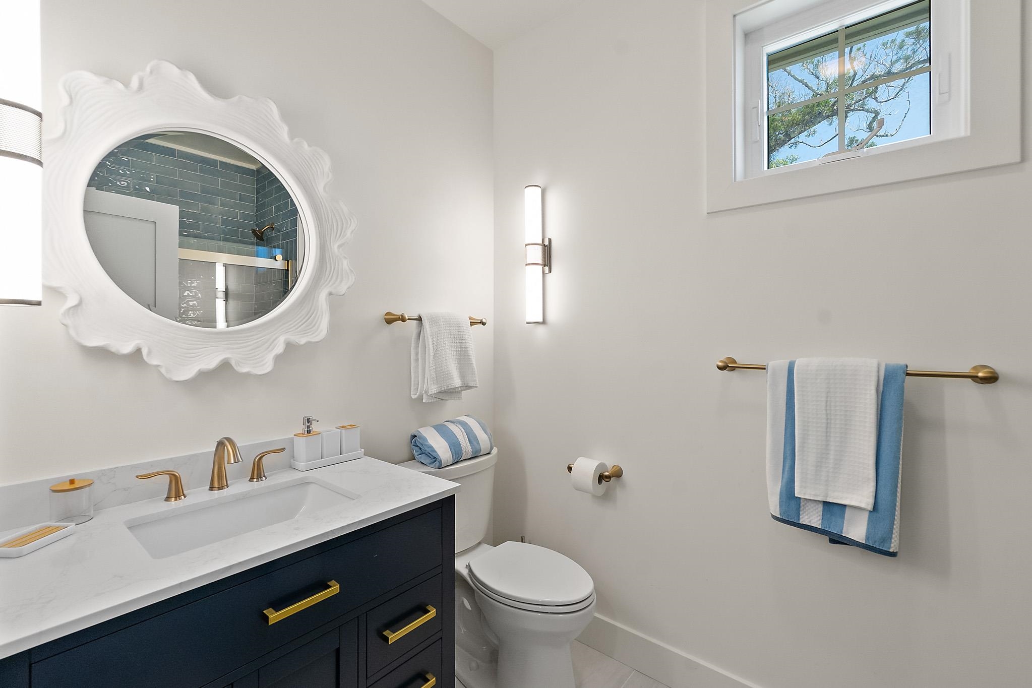 Image 41 of 100 For 214 Pelican Reef Dr