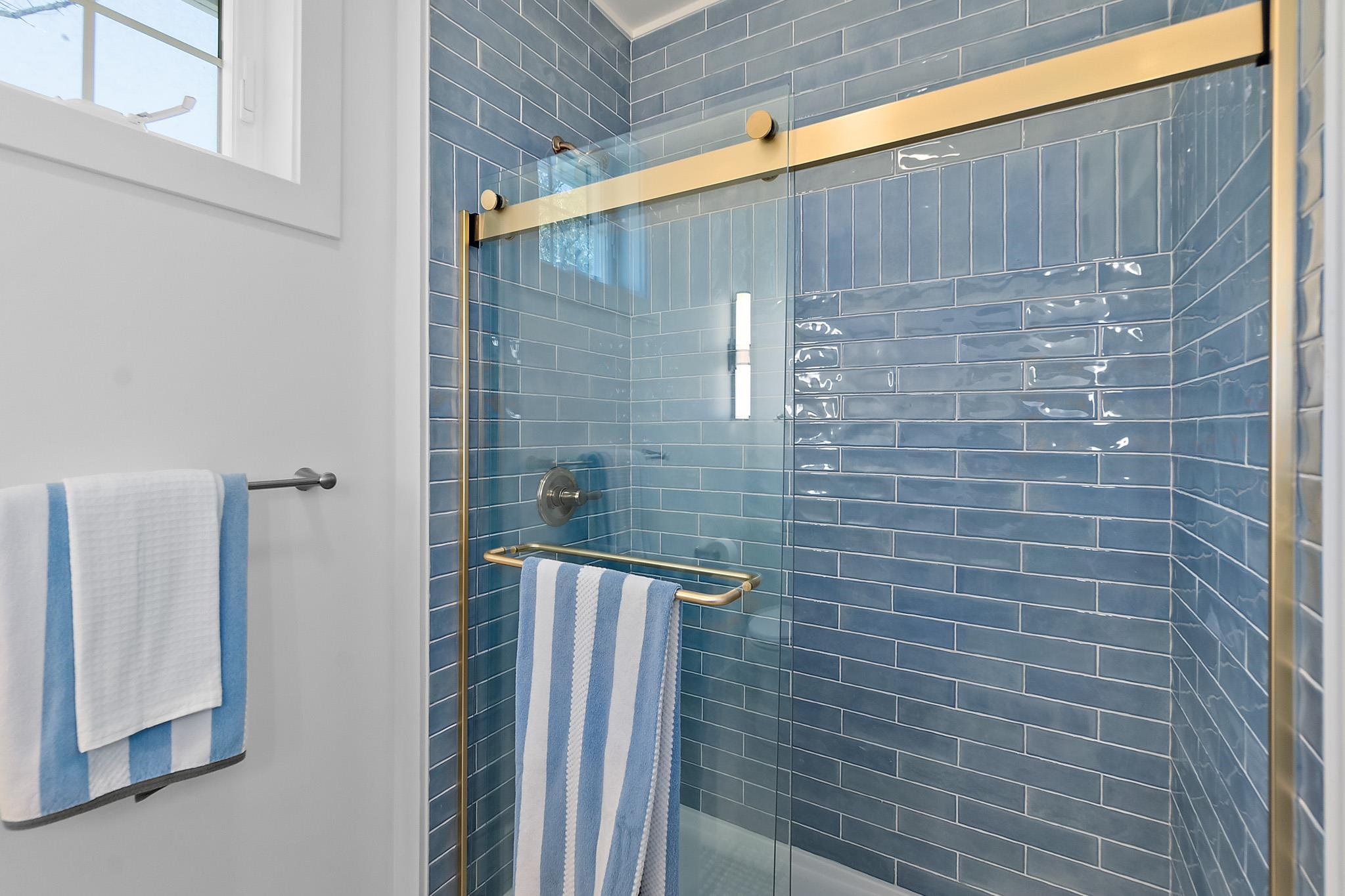 Image 42 of 100 For 214 Pelican Reef Dr