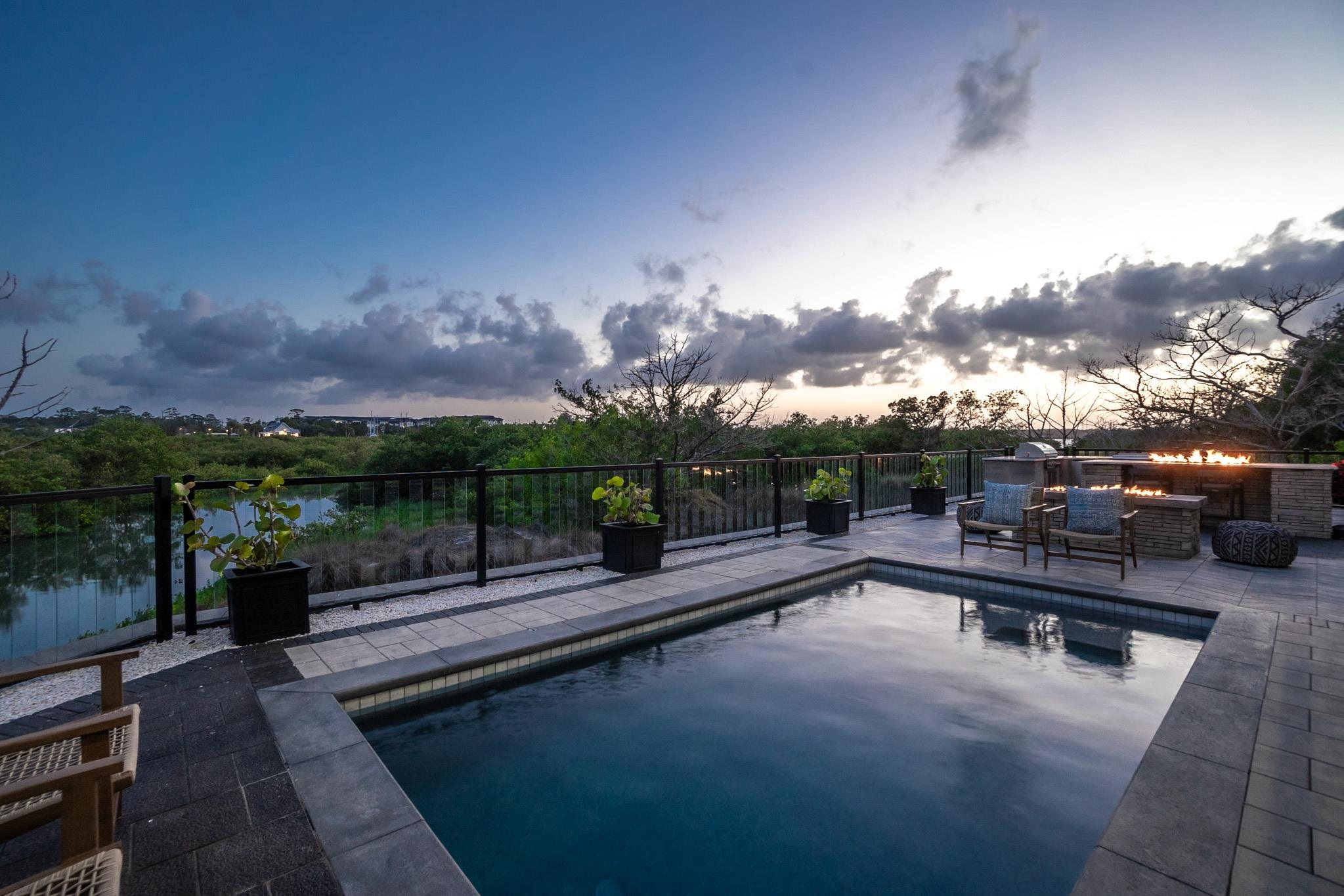 Image 6 of 100 For 214 Pelican Reef Dr