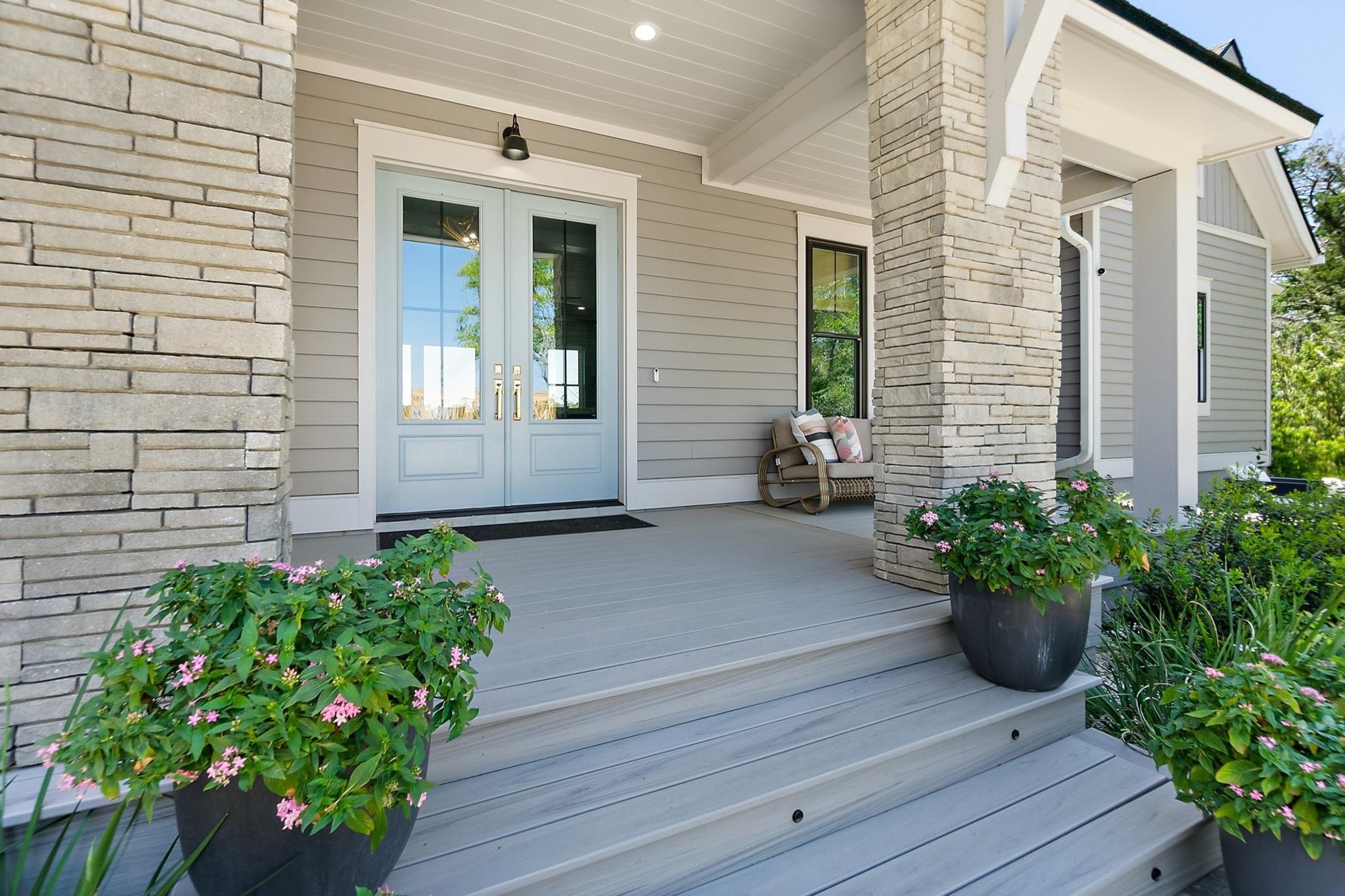 Image 9 of 100 For 214 Pelican Reef Dr