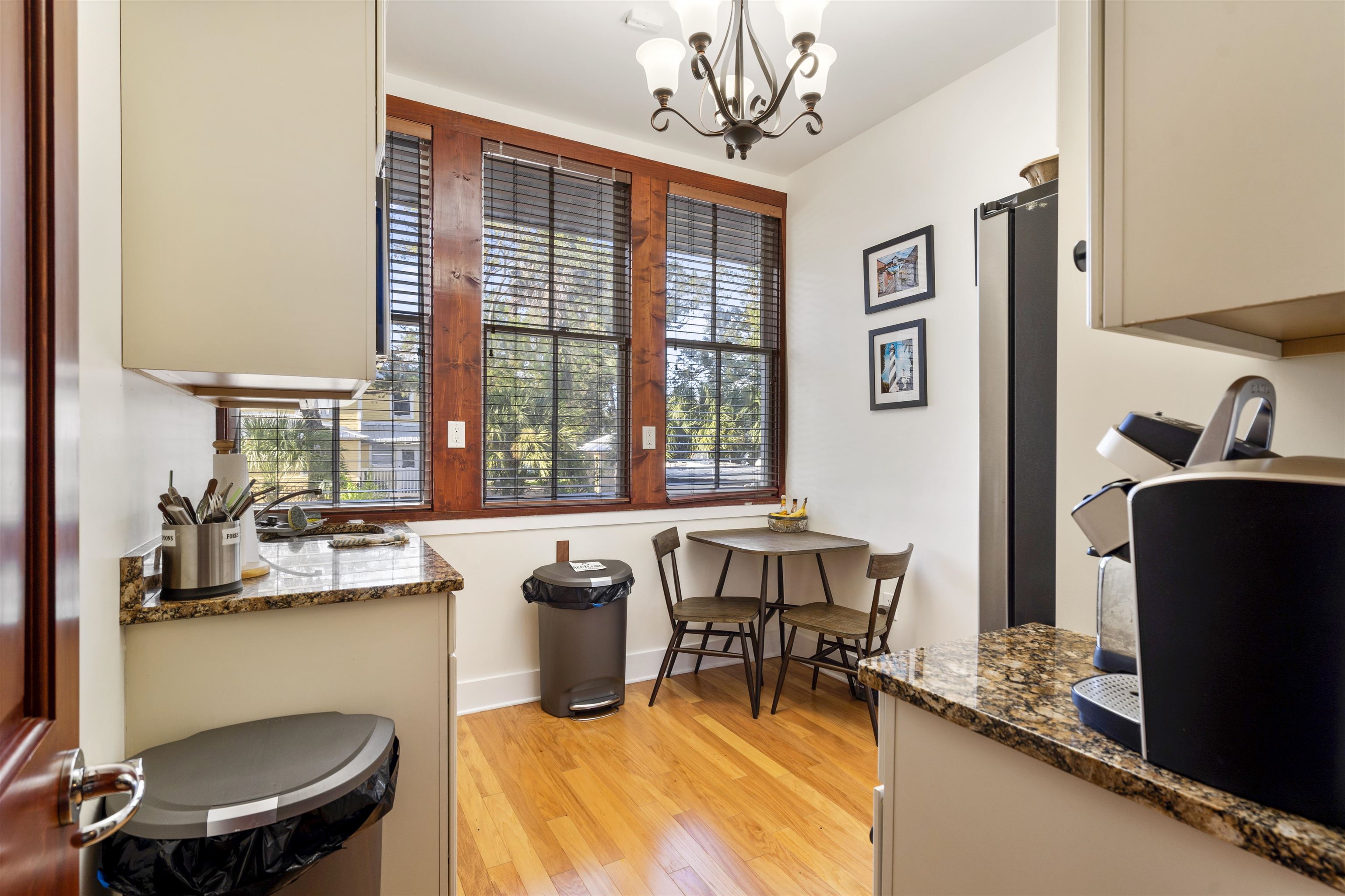 Image 30 of 56 For 19 Riberia Street