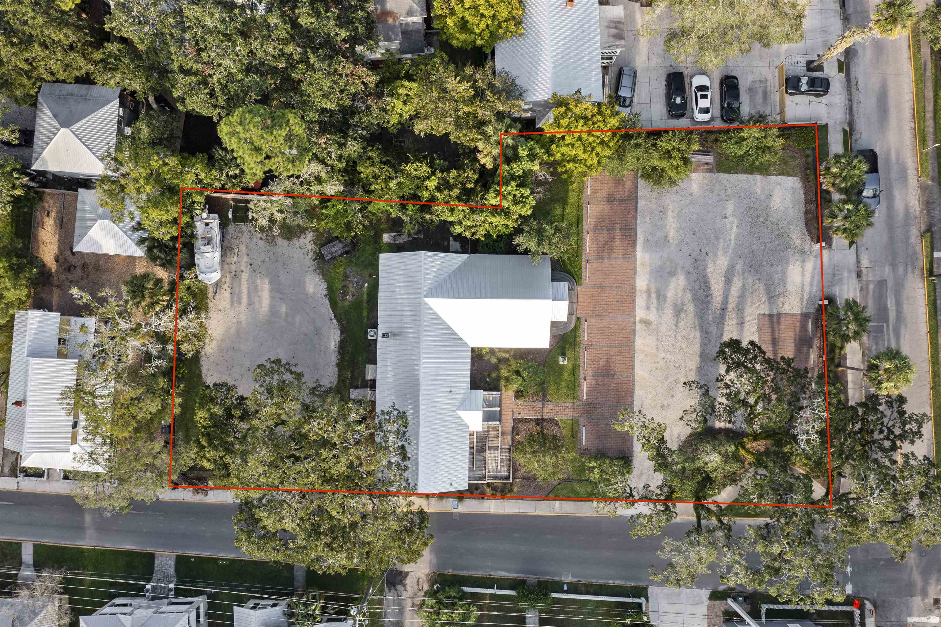 Image 4 of 56 For 19 Riberia Street