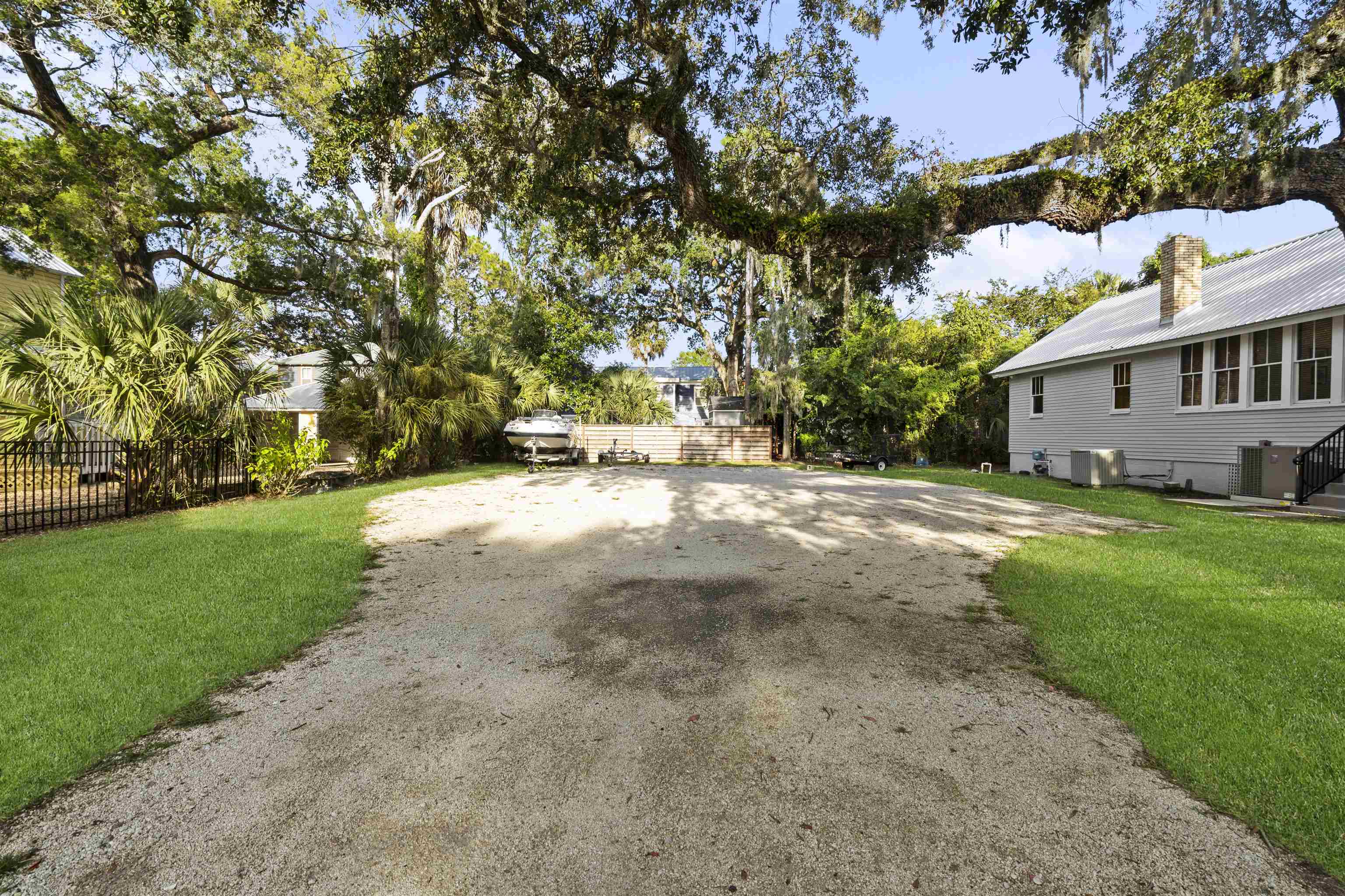 Image 50 of 56 For 19 Riberia Street