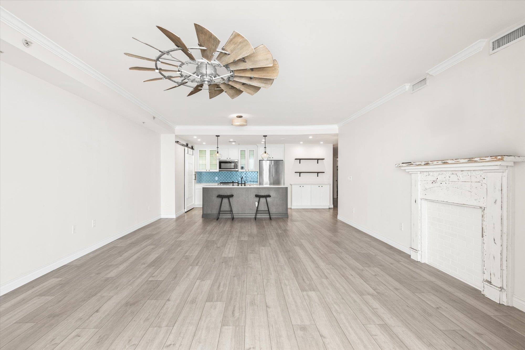 Image 16 of 52 For 1415 1st St N 803