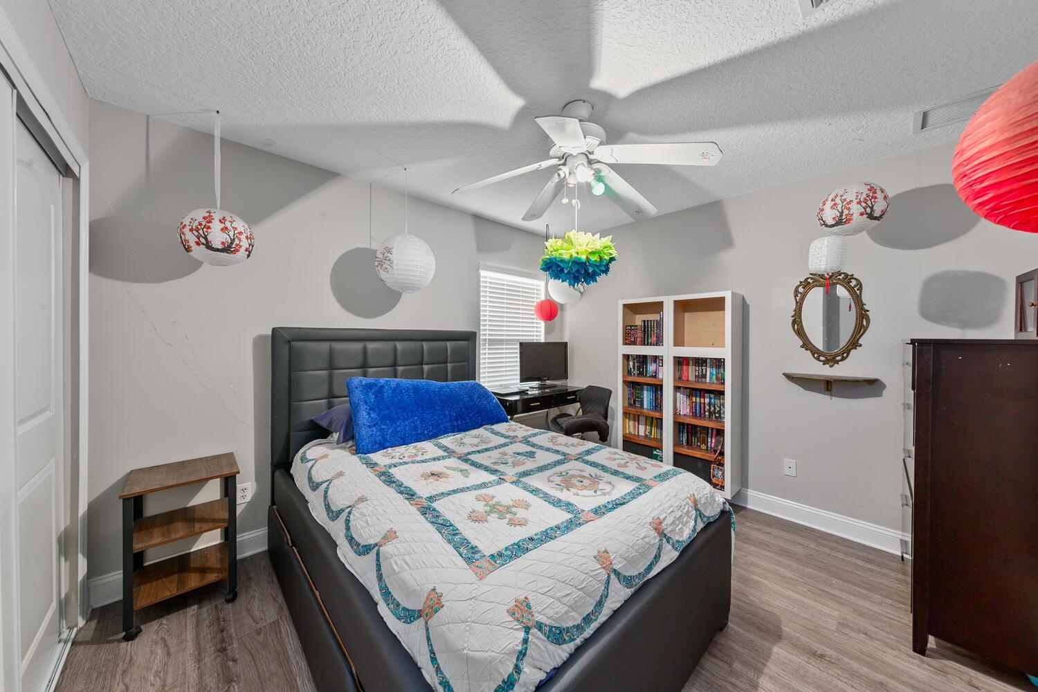 Image 23 of 56 For 1468 Barrington Cir