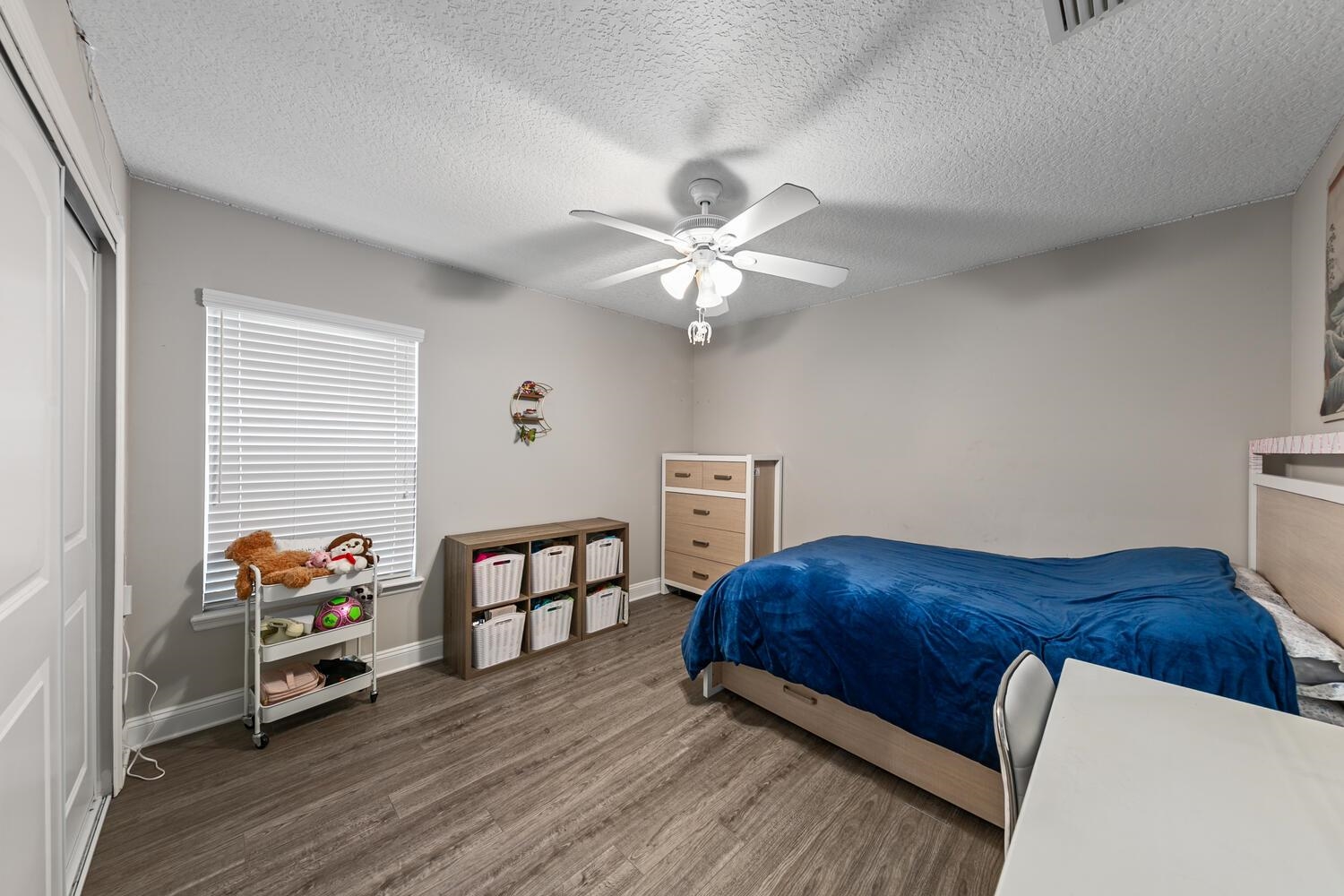 Image 25 of 56 For 1468 Barrington Cir