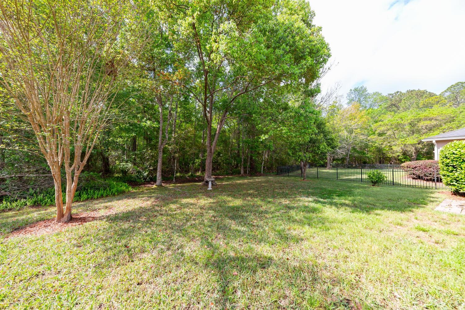 Image 31 of 56 For 1468 Barrington Cir