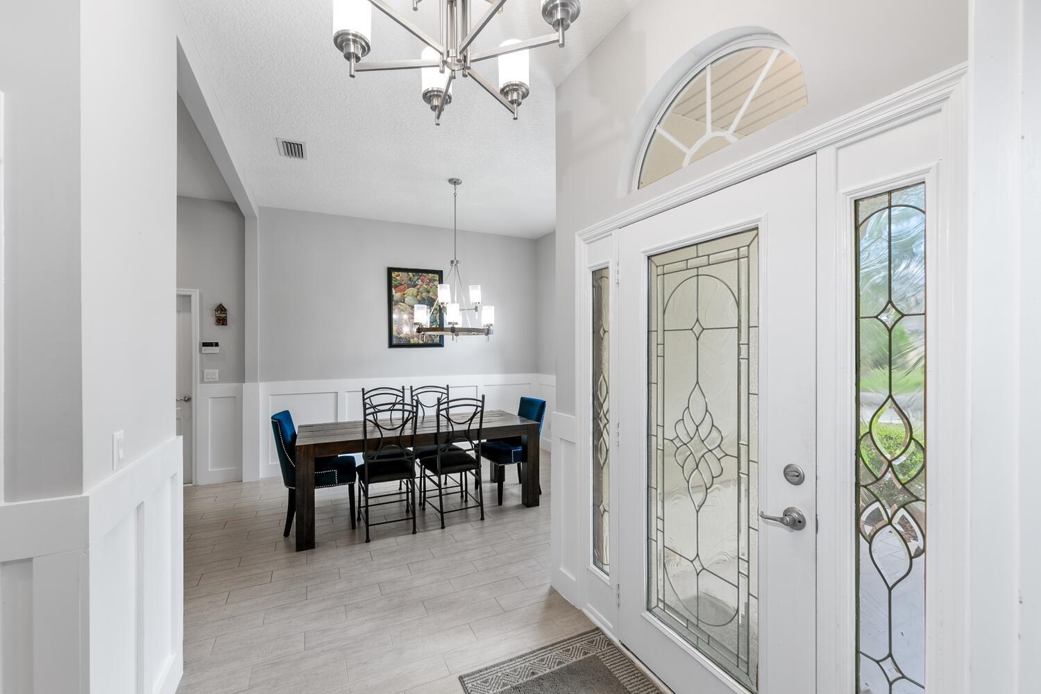 Image 4 of 56 For 1468 Barrington Cir