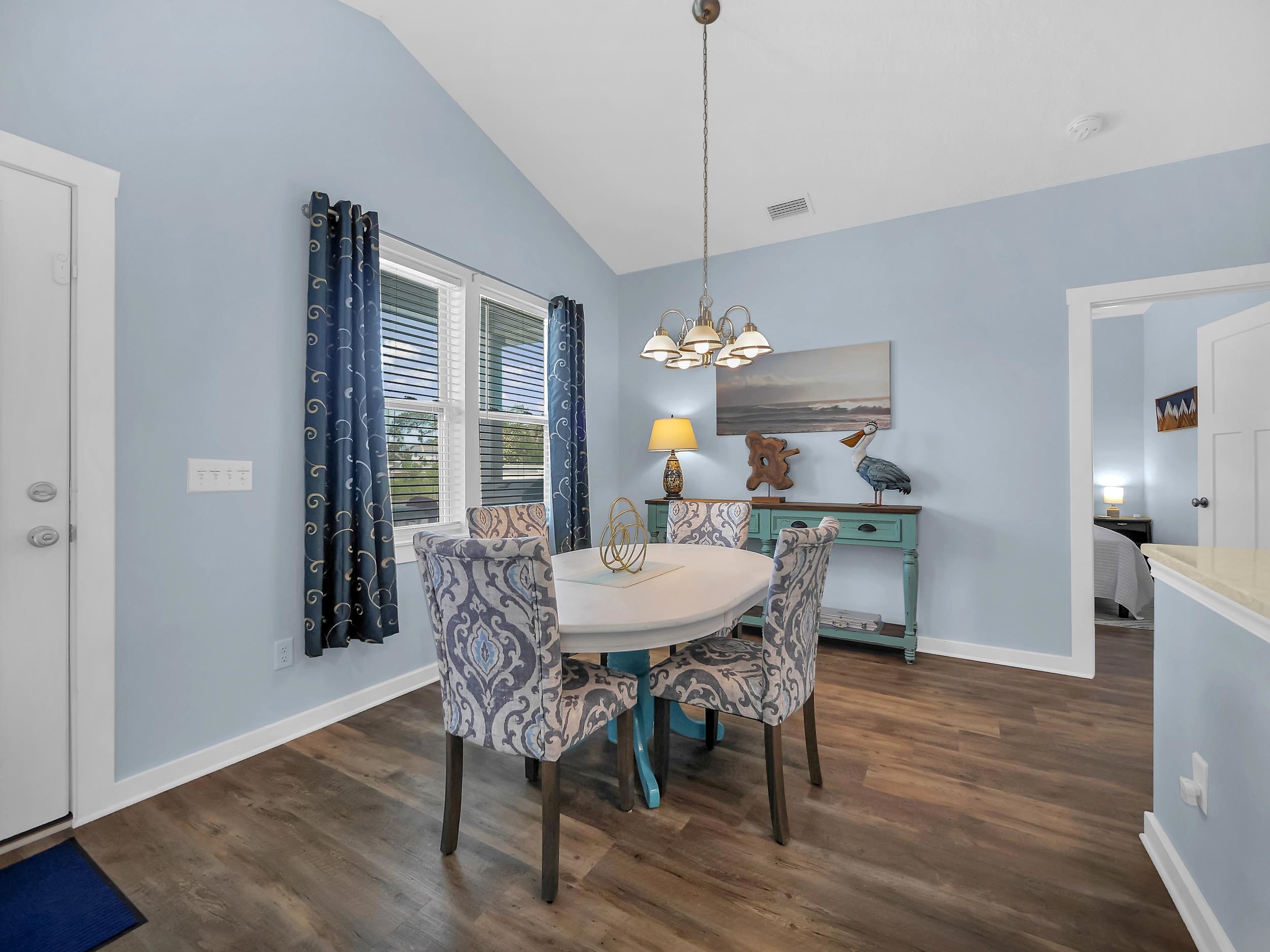 Image 12 of 34 For 519 Arricola Ave