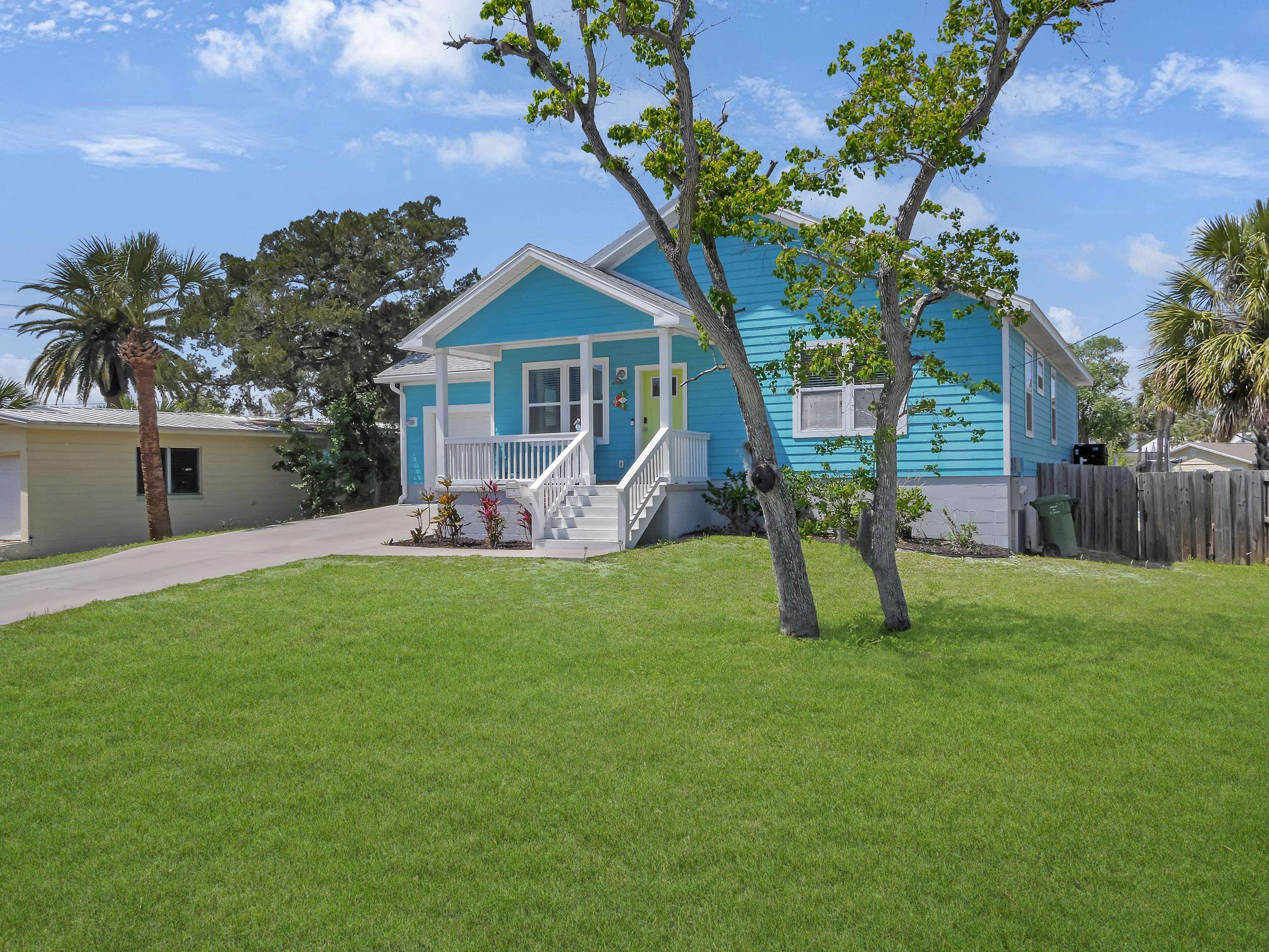 Image 2 of 34 For 519 Arricola Ave