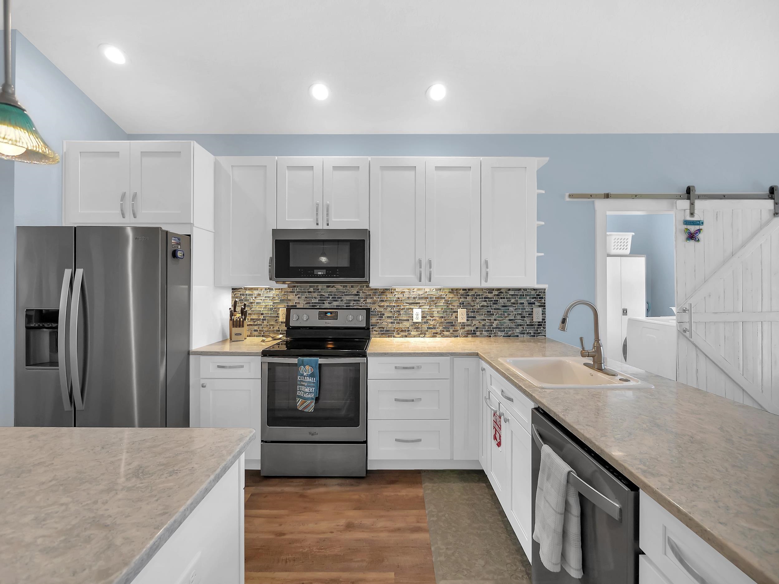 Image 8 of 34 For 519 Arricola Ave