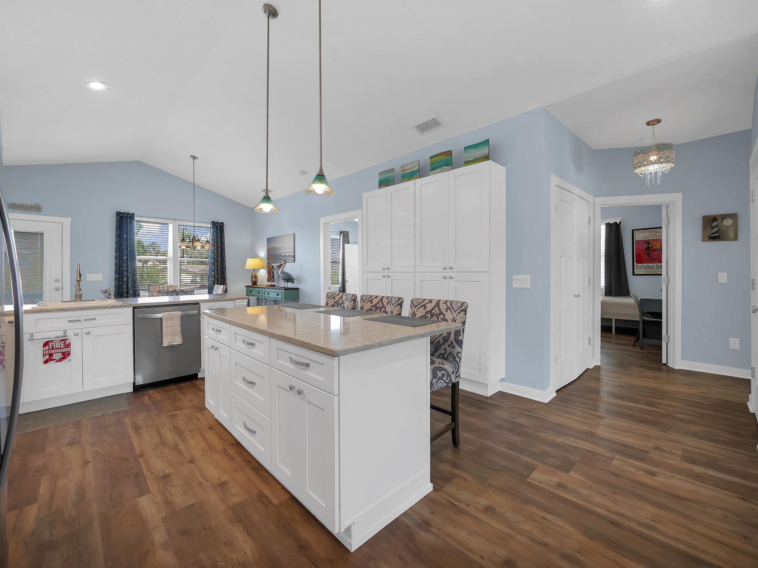Image 9 of 34 For 519 Arricola Ave