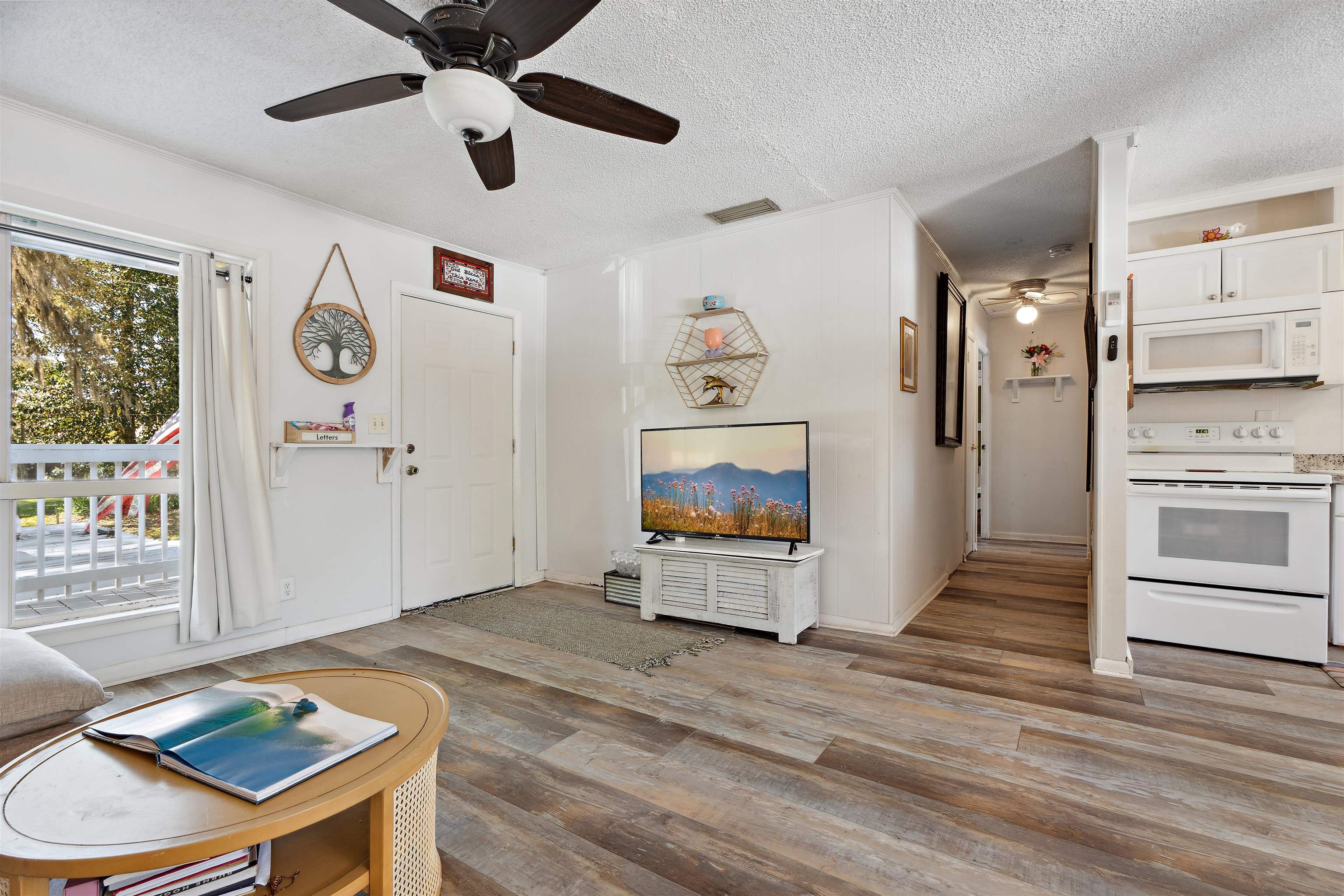 Image 6 of 23 For 507 Gerona Road