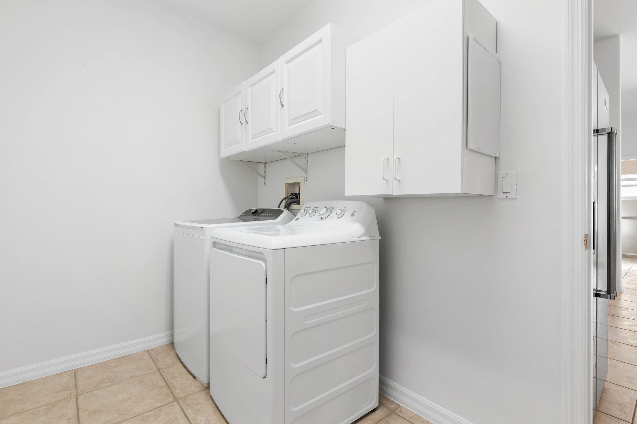 Image 39 of 53 For 11 Firethorn Ln
