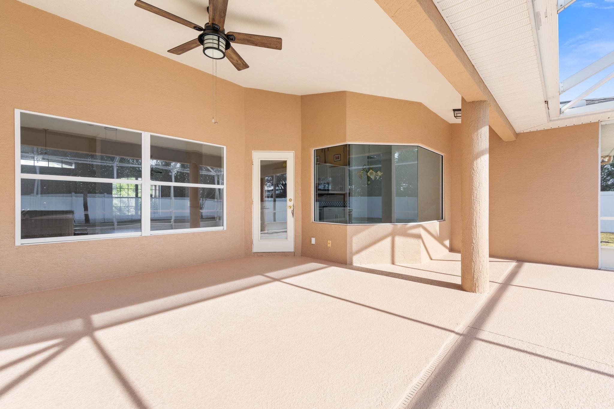 Image 42 of 53 For 11 Firethorn Ln