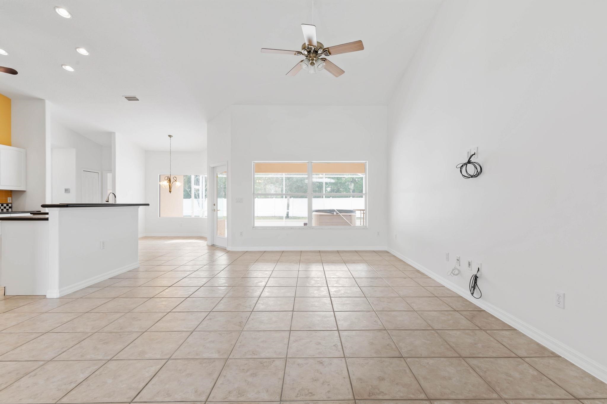 Image 9 of 53 For 11 Firethorn Ln
