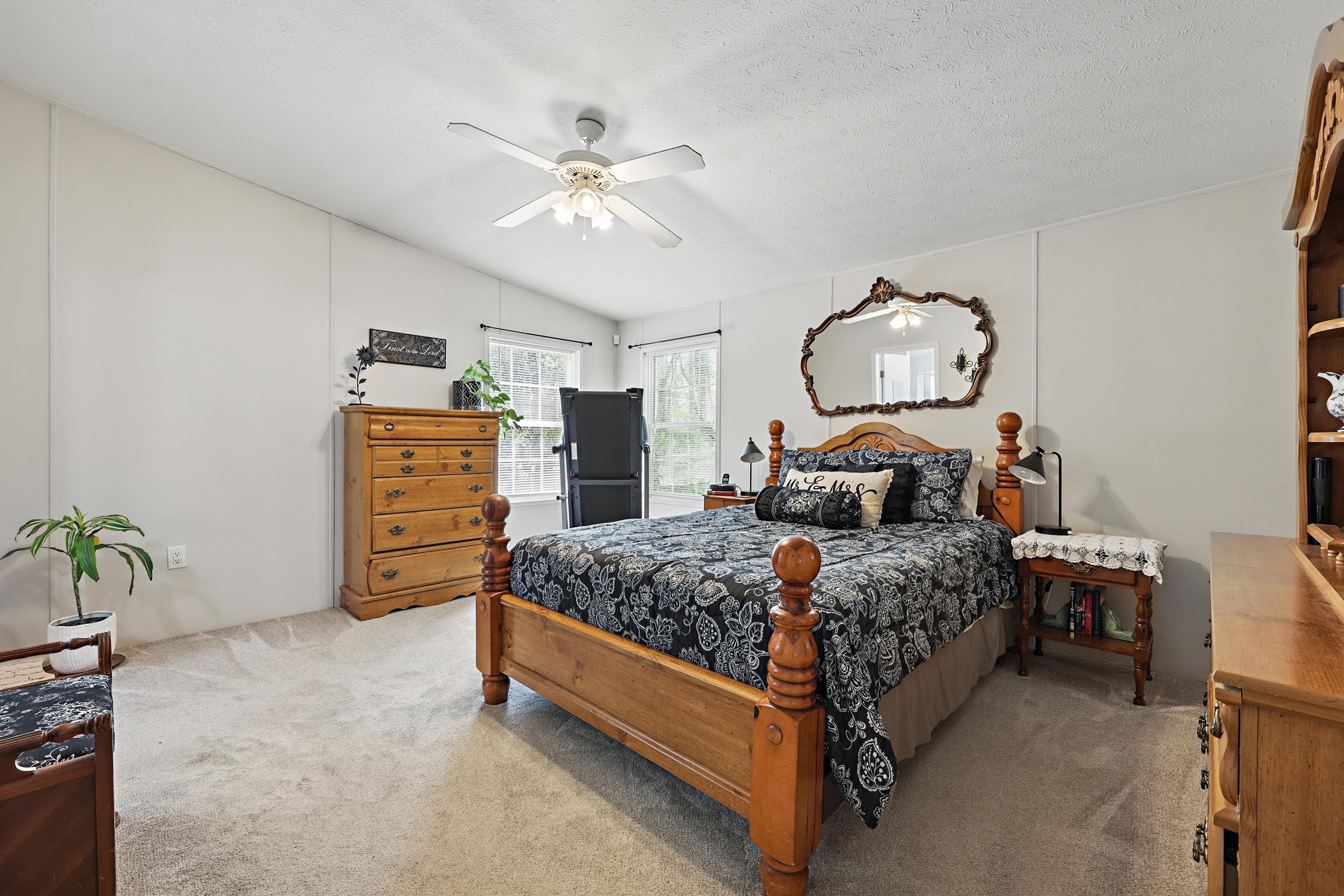 Image 14 of 52 For 9700 Deep Creek Blvd W