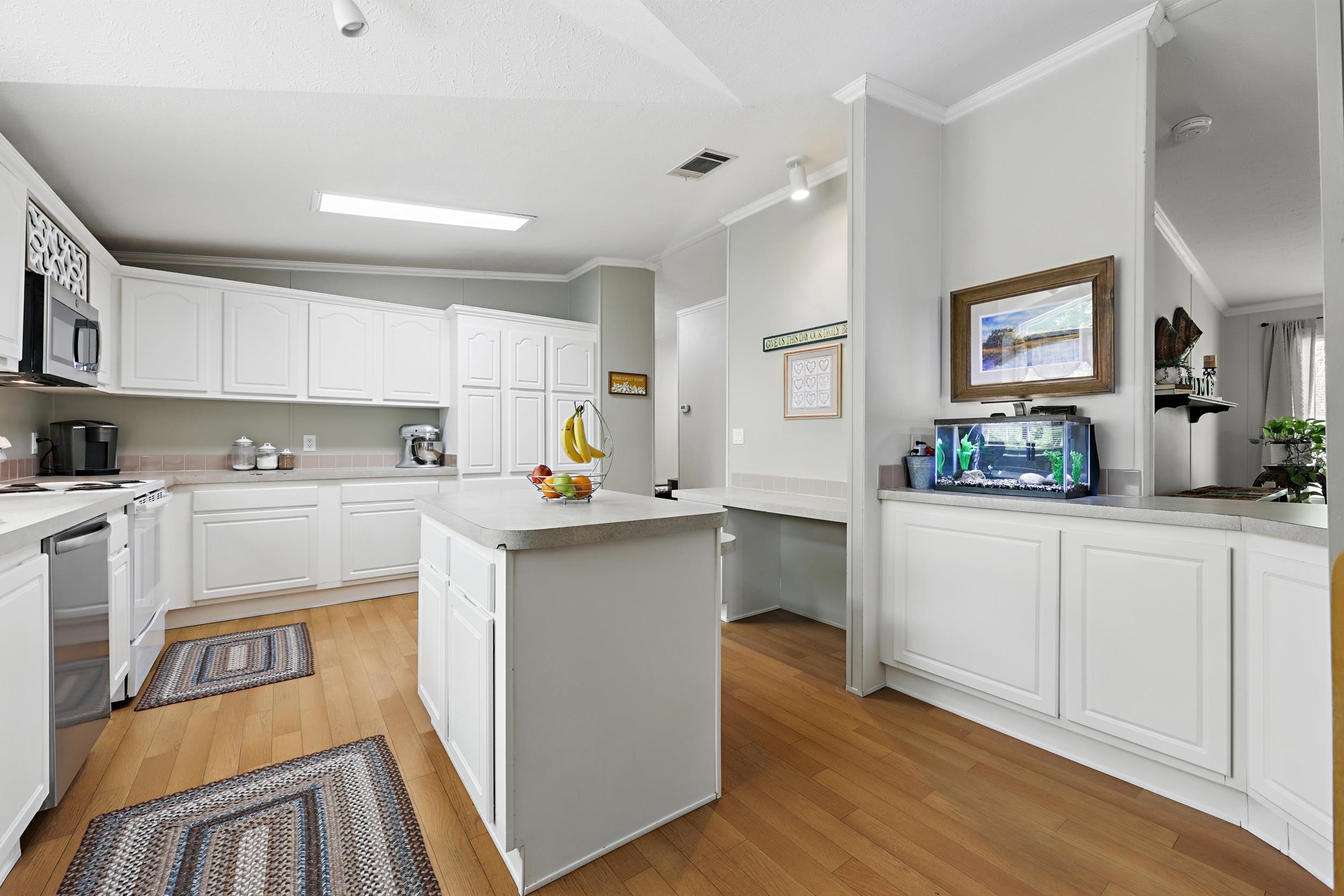 Image 19 of 52 For 9700 Deep Creek Blvd W
