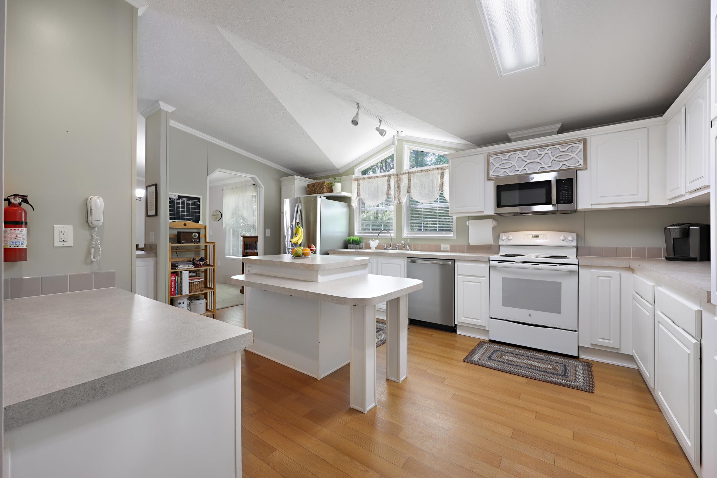 Image 21 of 52 For 9700 Deep Creek Blvd W