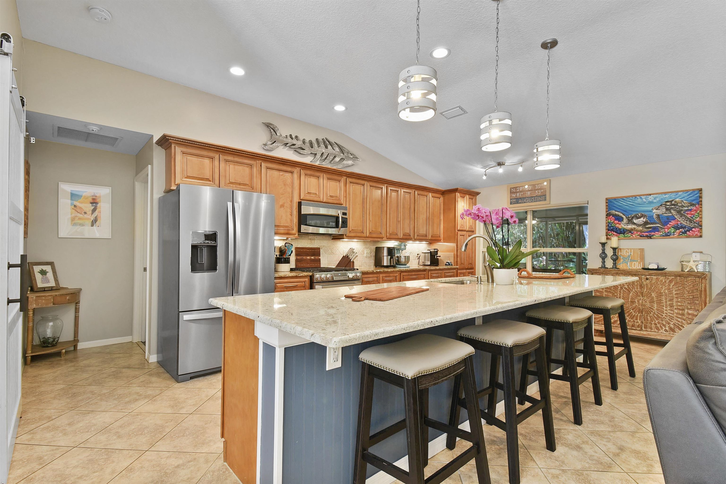 Image 10 of 60 For 123 Whispering Oaks Cir