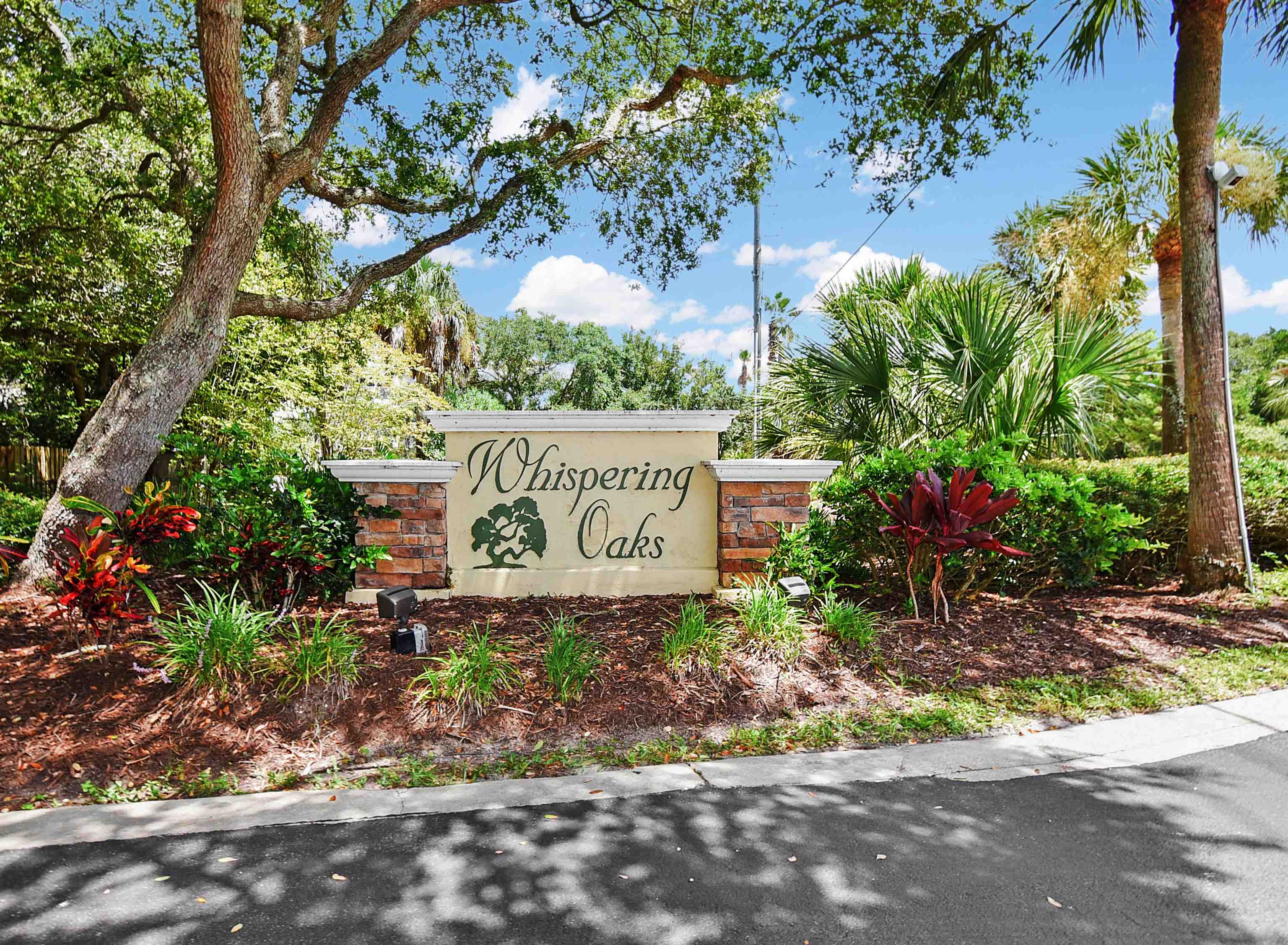 Image 53 of 60 For 123 Whispering Oaks Cir