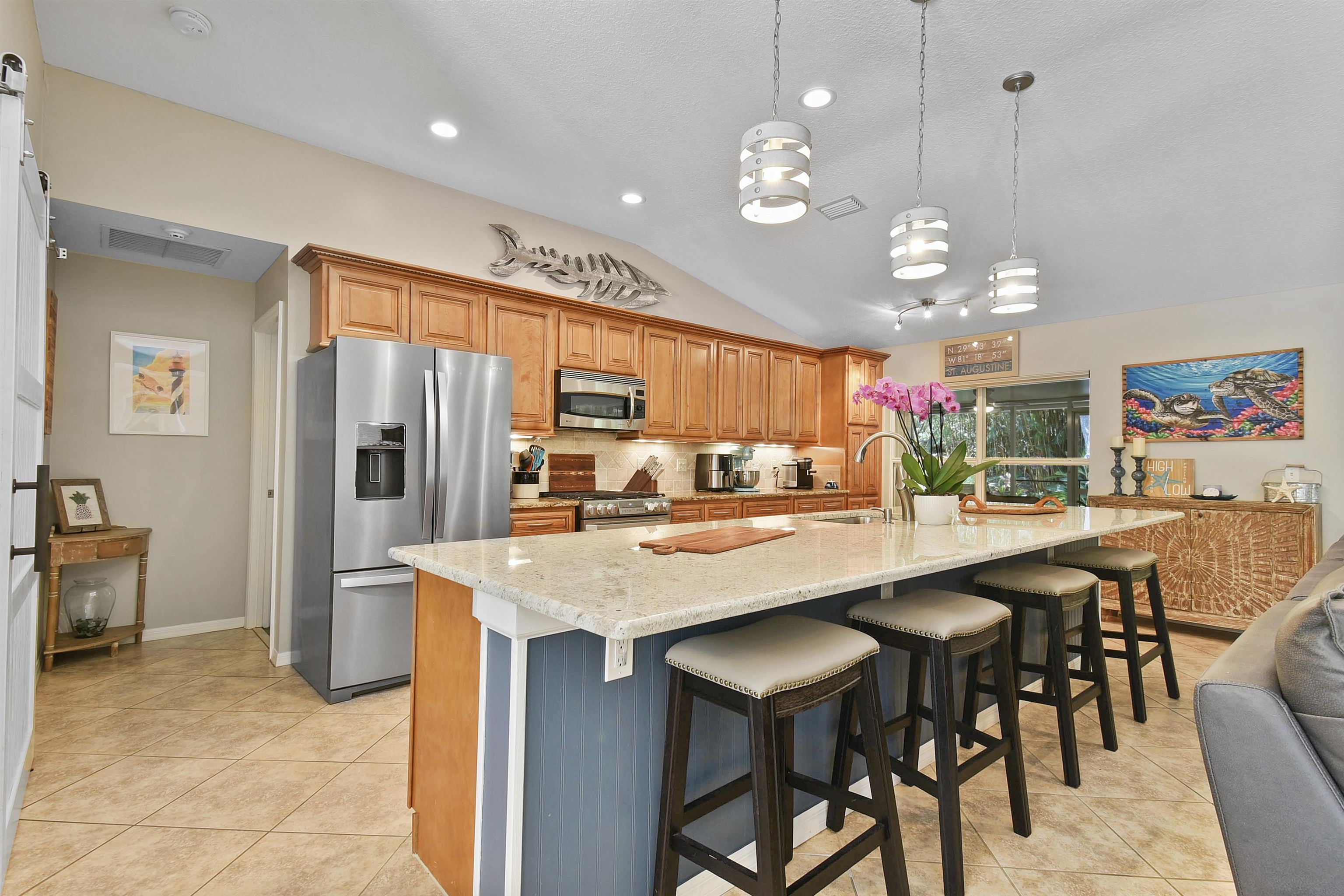 Image 9 of 60 For 123 Whispering Oaks Cir