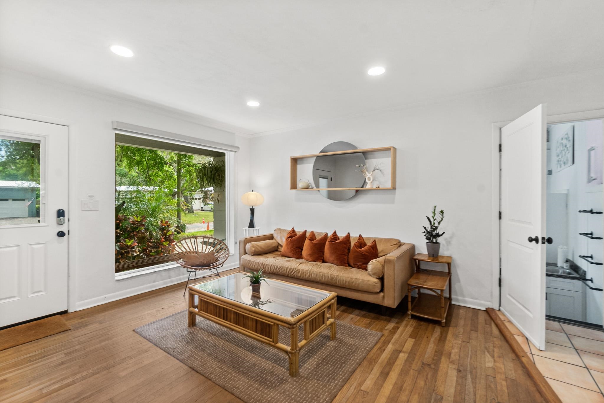 Image 10 of 69 For 11 Madeira Dr
