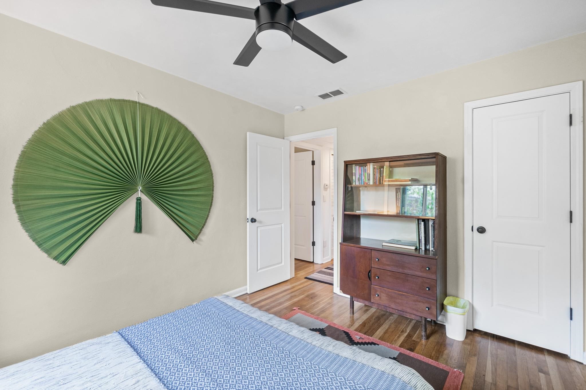 Image 33 of 69 For 11 Madeira Dr