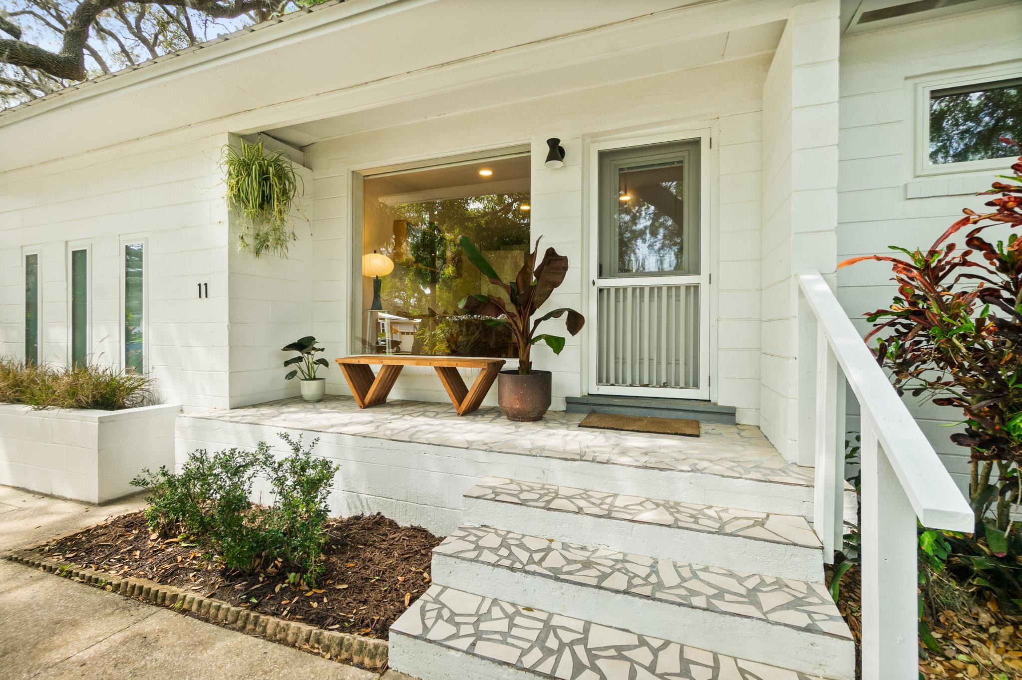 Image 34 of 69 For 11 Madeira Dr