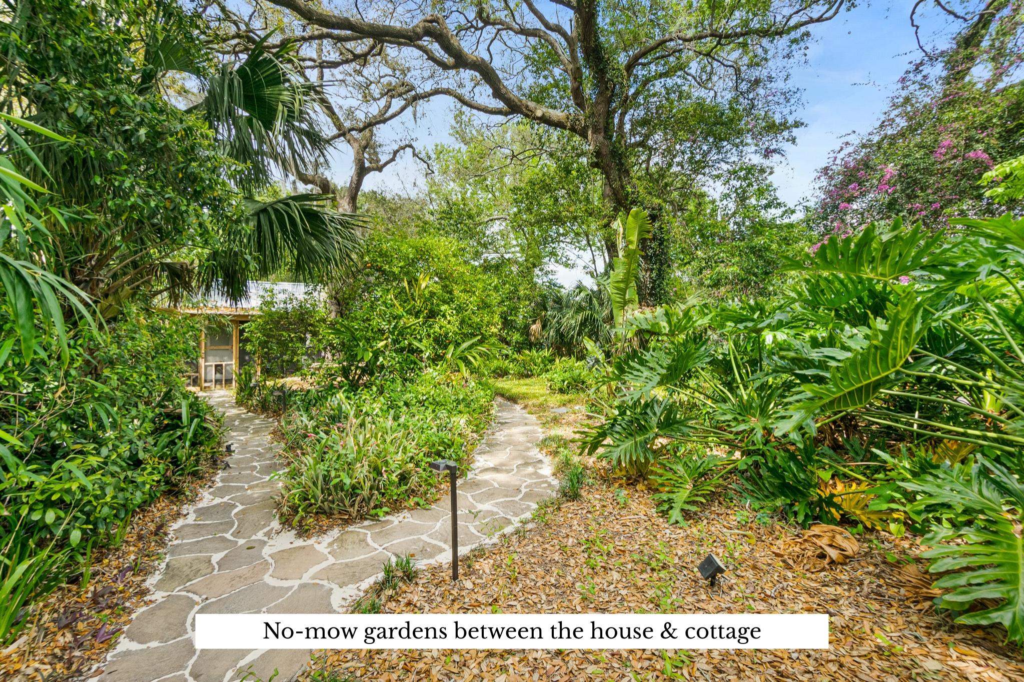 Image 42 of 69 For 11 Madeira Dr