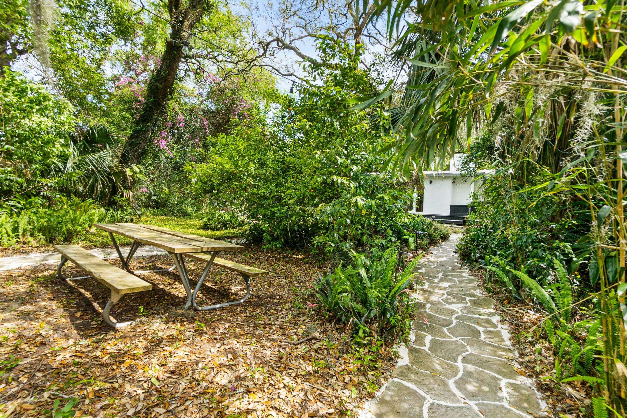 Image 45 of 69 For 11 Madeira Dr