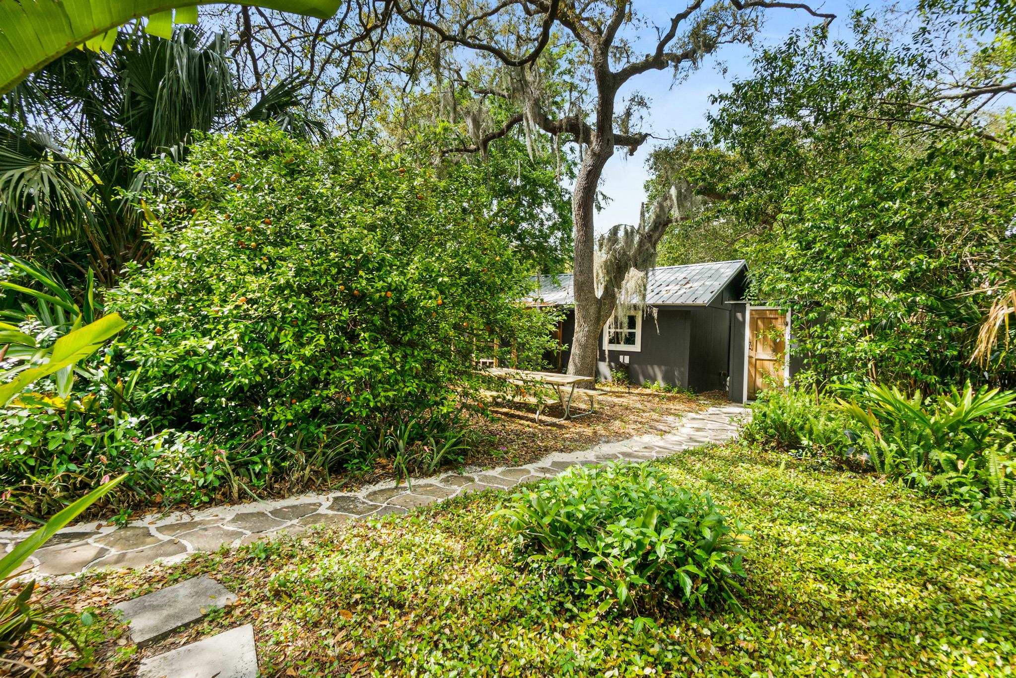 Image 46 of 69 For 11 Madeira Dr